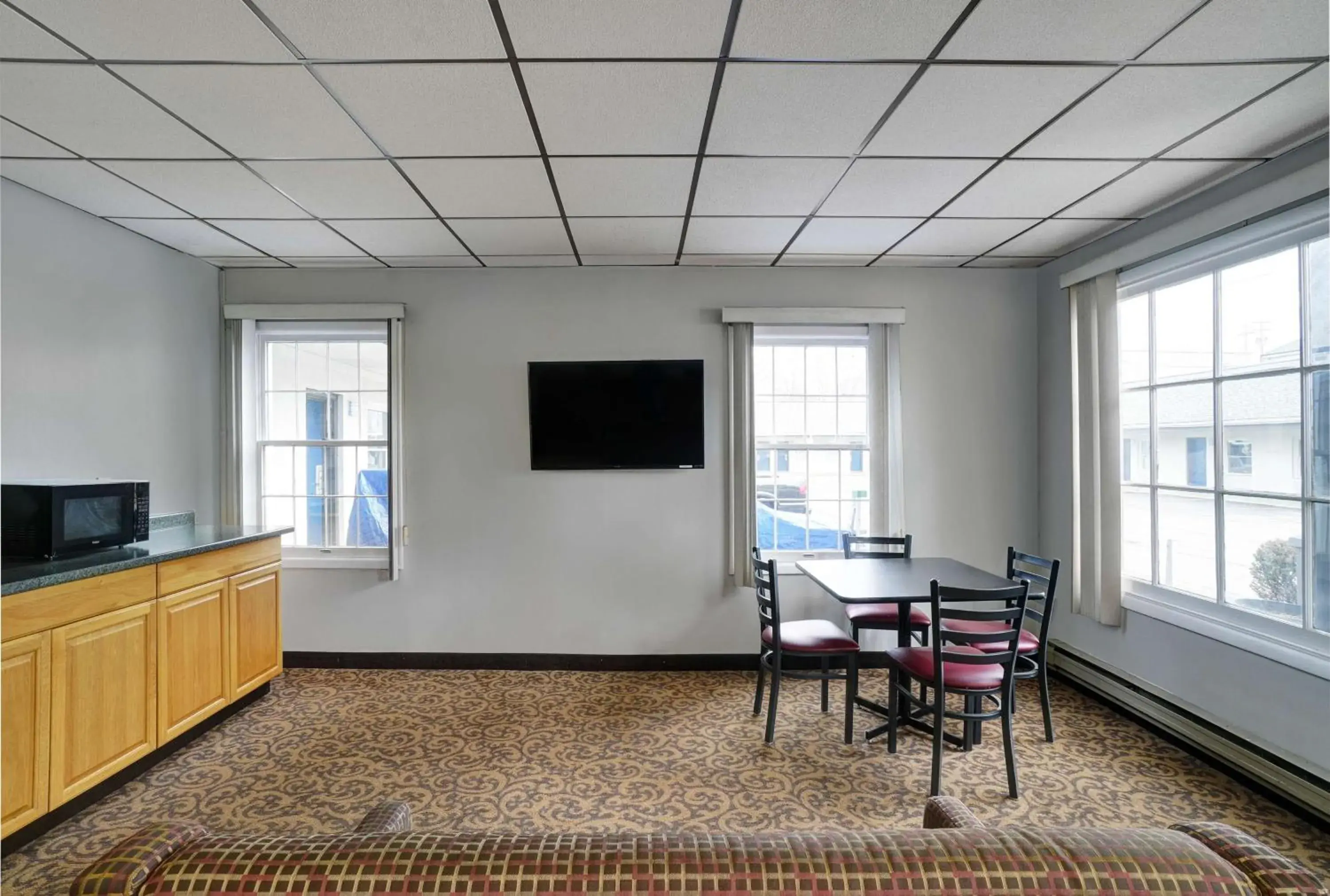 Lobby or reception in Motel 6 Washington, PA Lobby or reception in Motel 6 Washington, PA