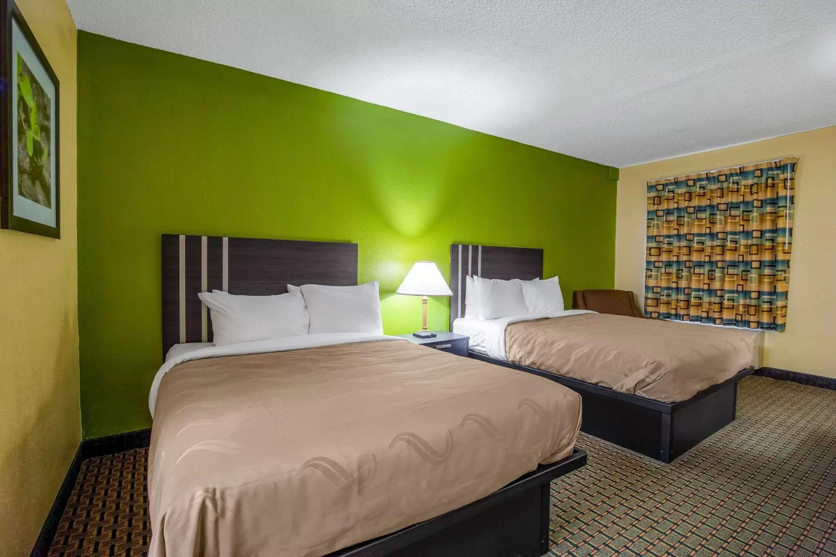 Photo of the whole room, Bed in Quality Inn West Columbia - Cayce