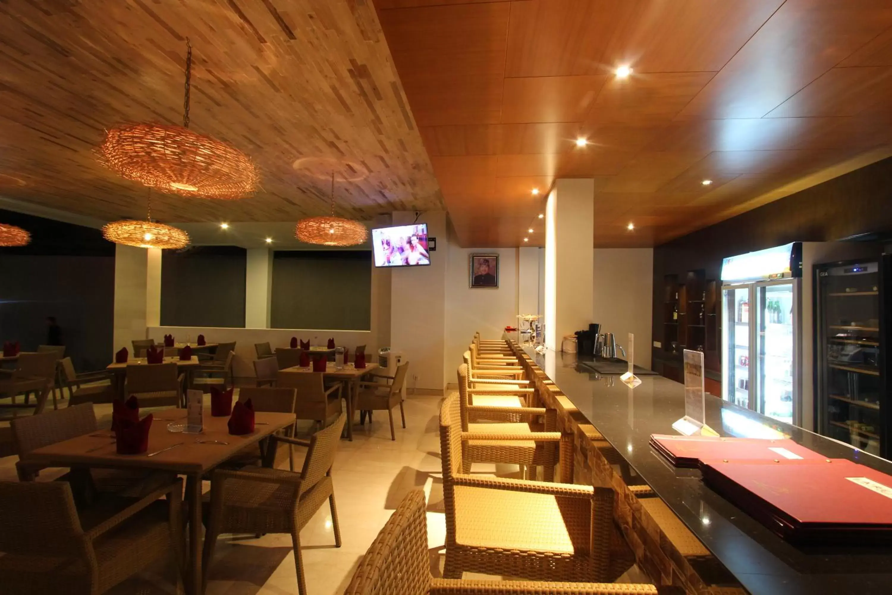 Lounge or bar, Restaurant/Places to Eat in Grand La Walon Hotel