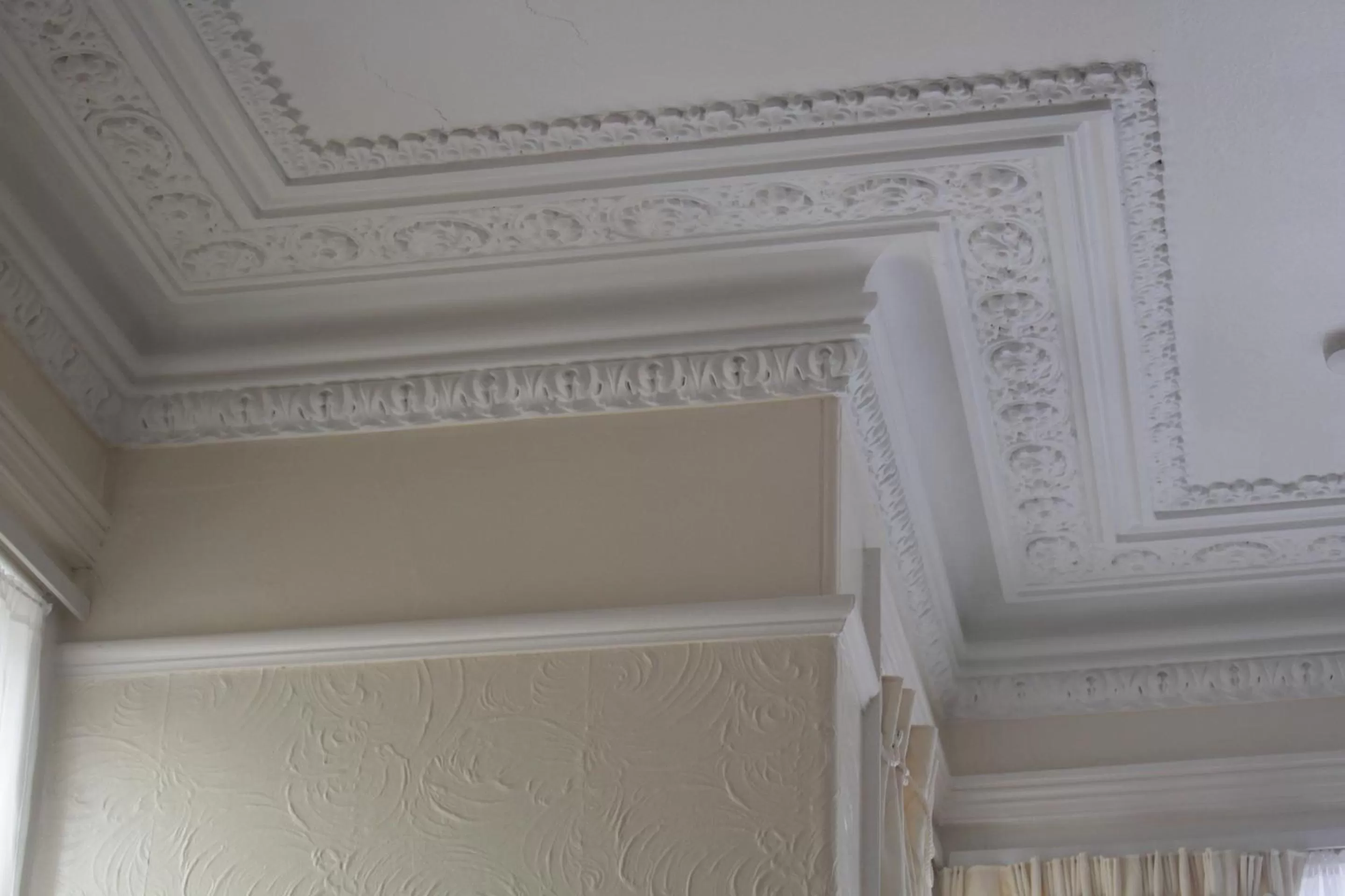 Bedroom in Cleve Court Hotel