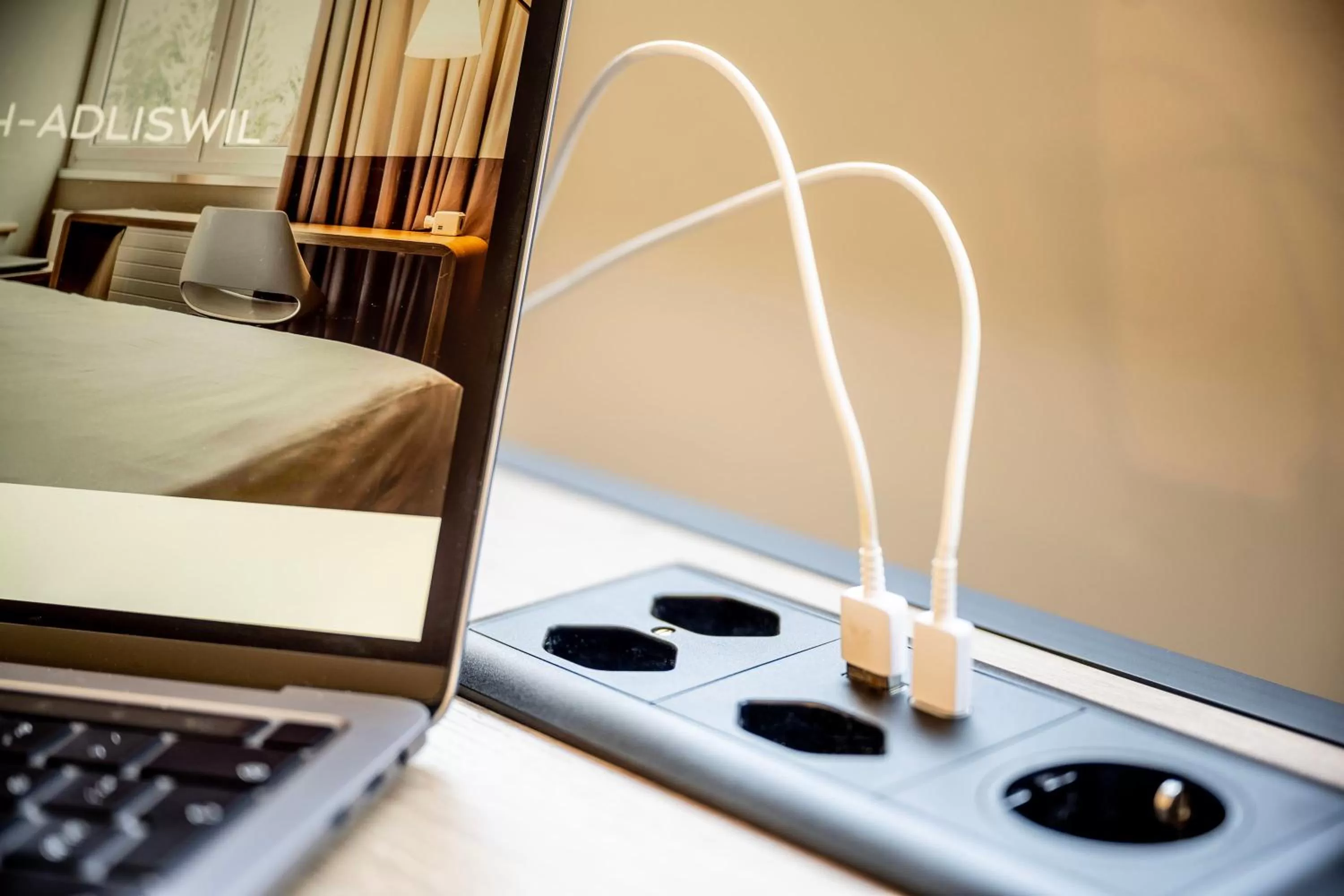 Photo of the whole room in ibis Zurich Adliswil