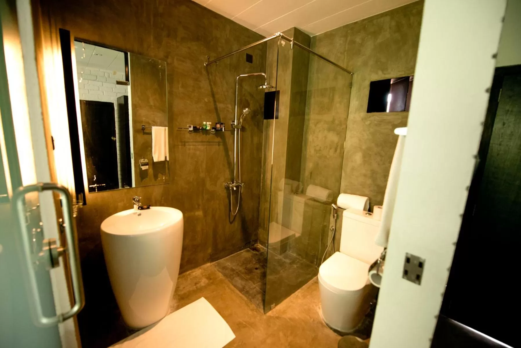 Bathroom in BBQ HUB Ella