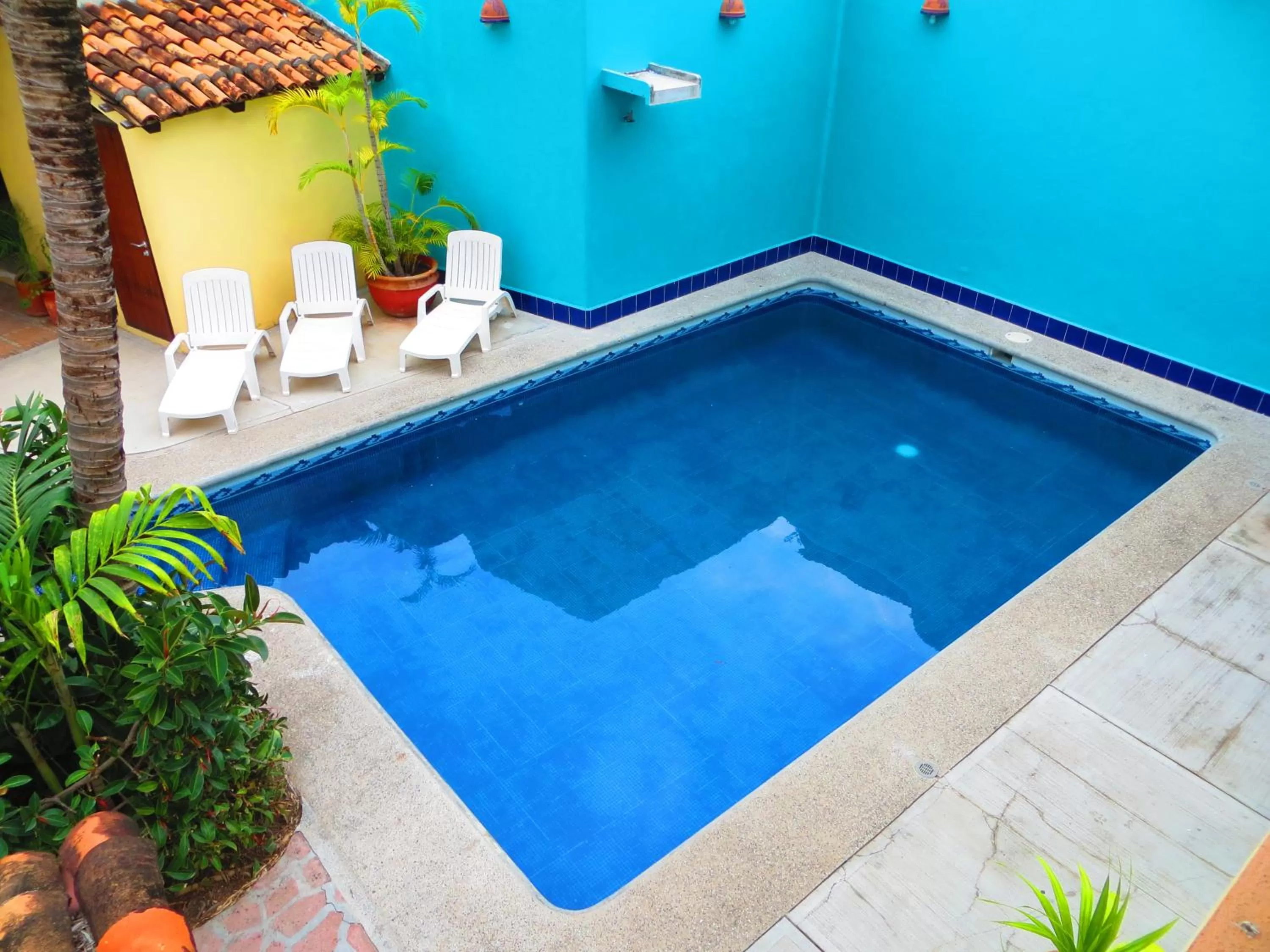 Swimming pool in La Cruz Inn