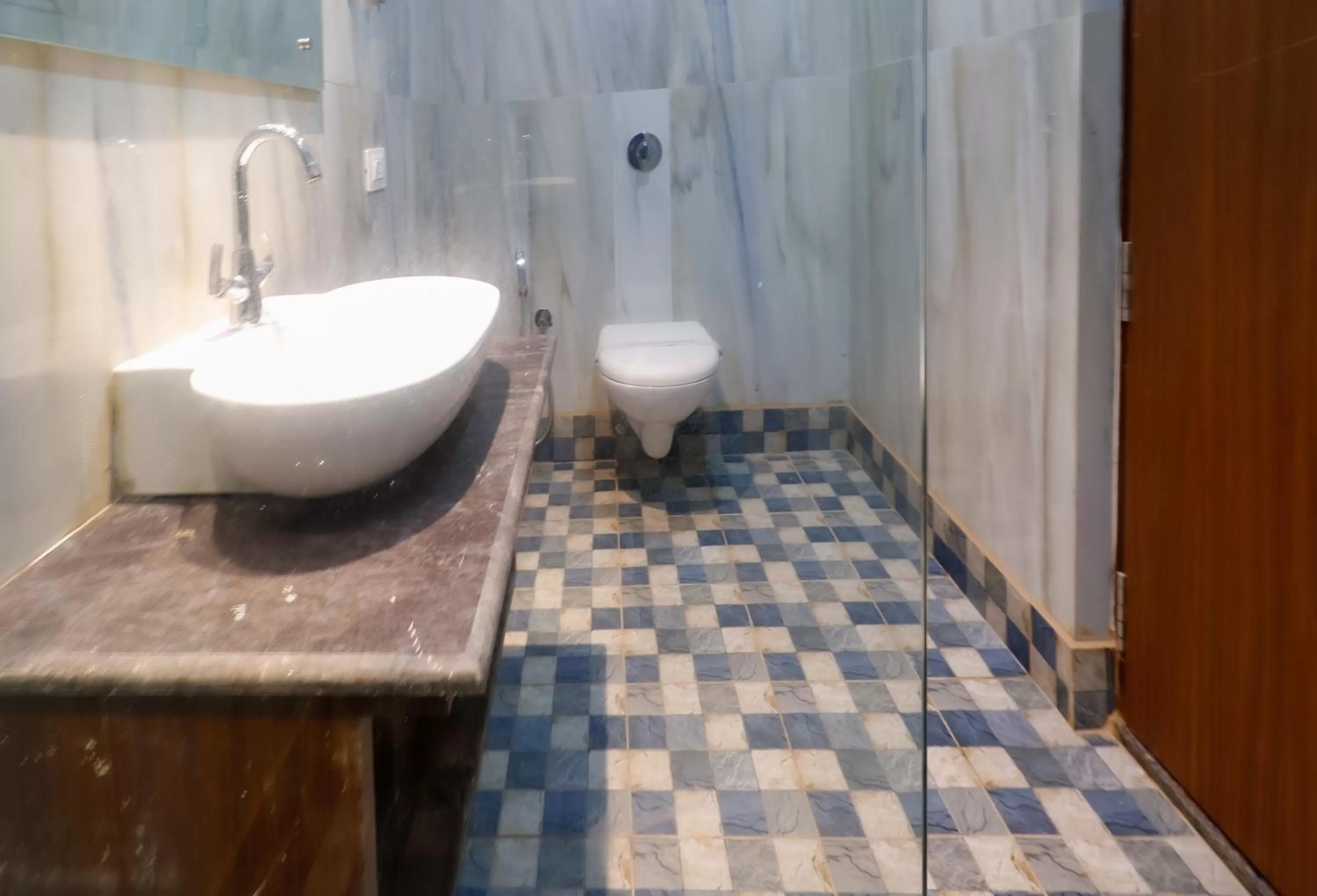 Bathroom in Miranda Beach Resort Baga