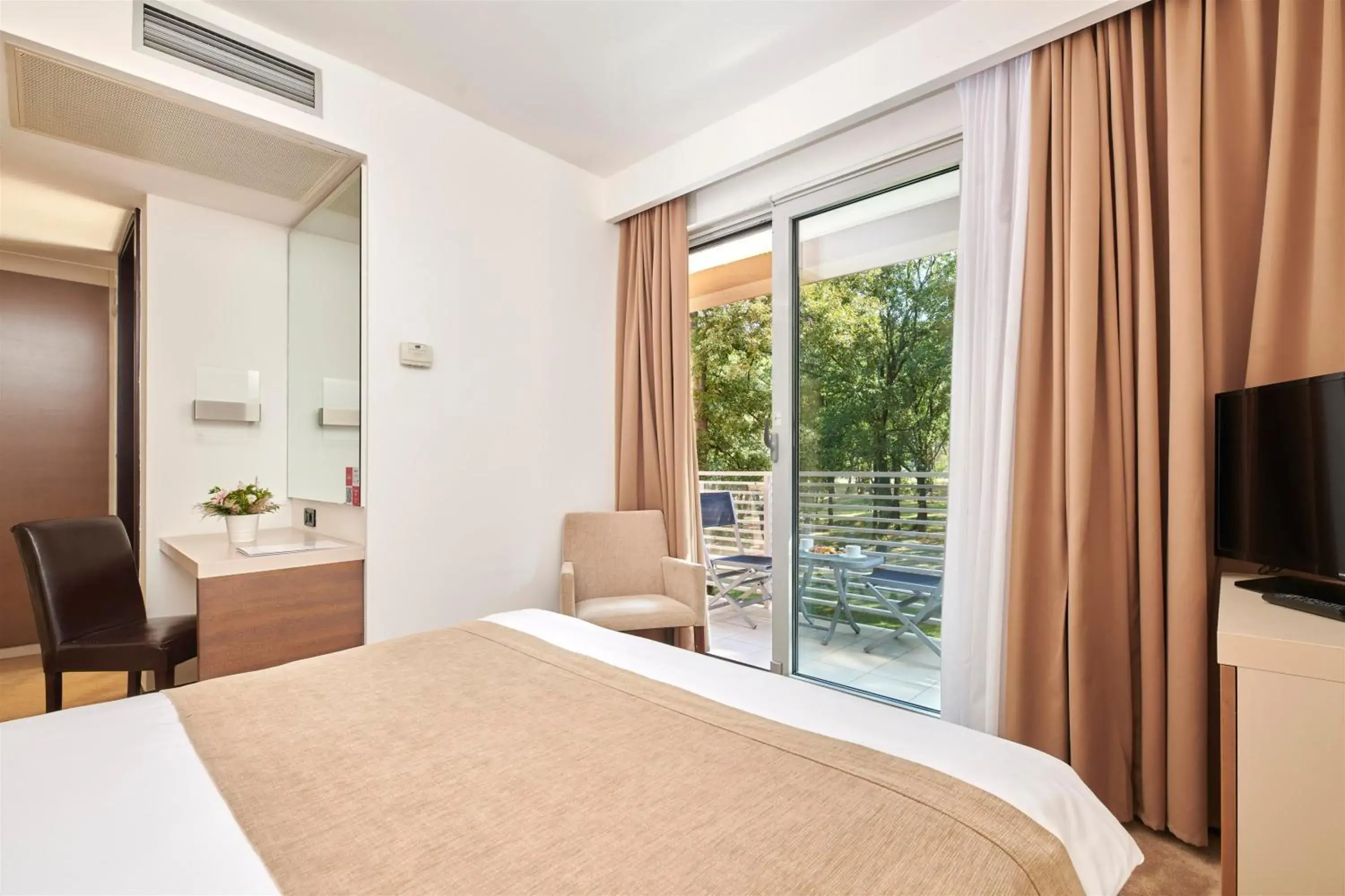 Bedroom, Bed in Hotel Molindrio Plava Laguna