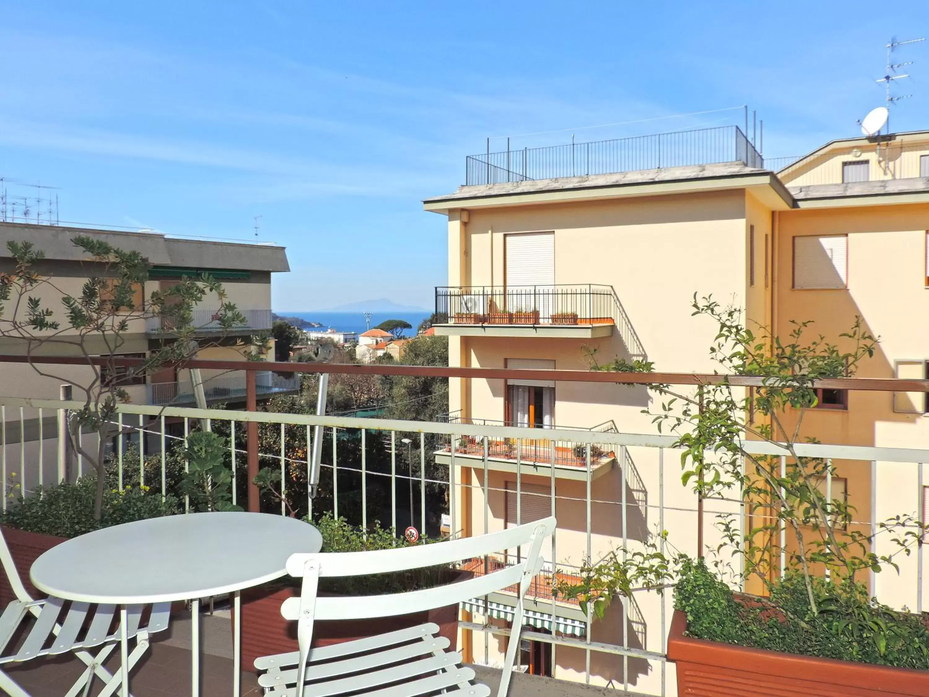 Property building, Balcony/Terrace in Soggiornisorrento