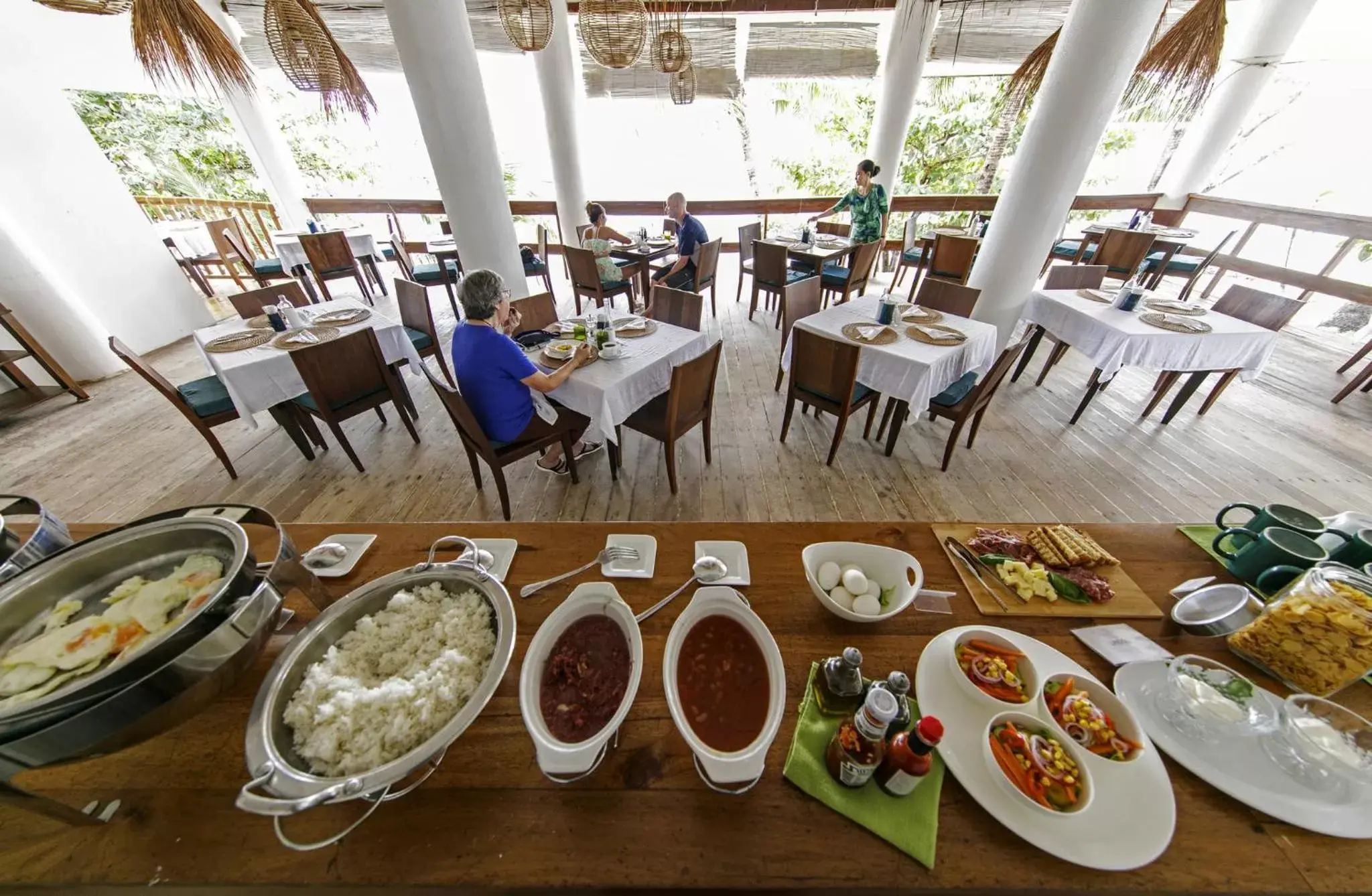 Restaurant/places to eat in Ocean Vida Beach and Dive Resort Restaurant/places to eat in Ocean Vida Beach and Dive Resort
