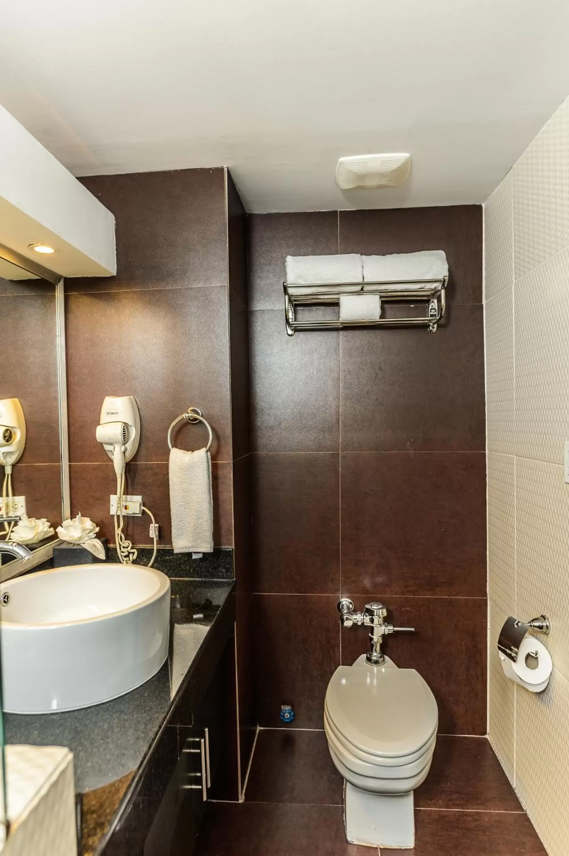 Bathroom in Riande Urban Hotel