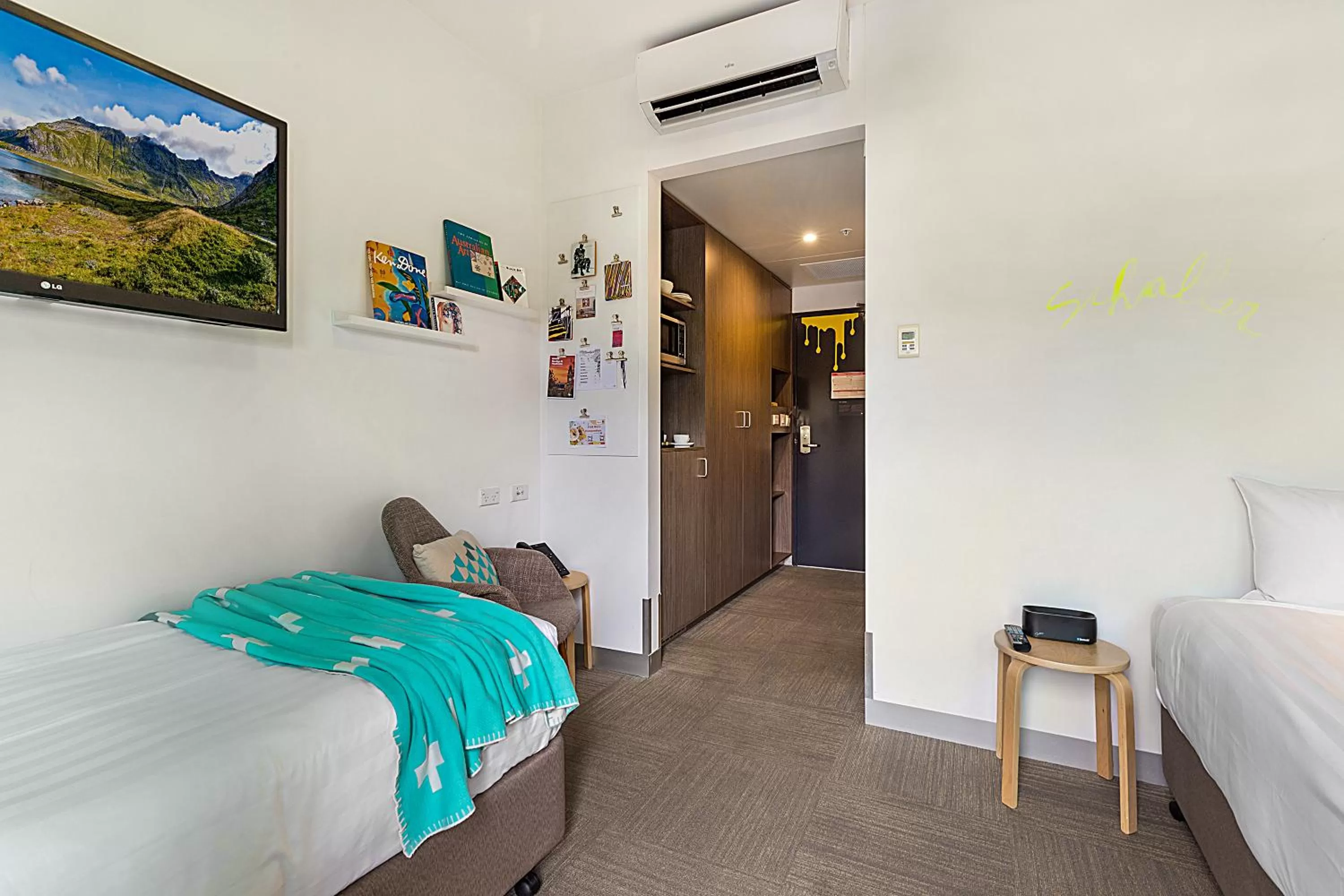 Bed in Mercure Bendigo Schaller