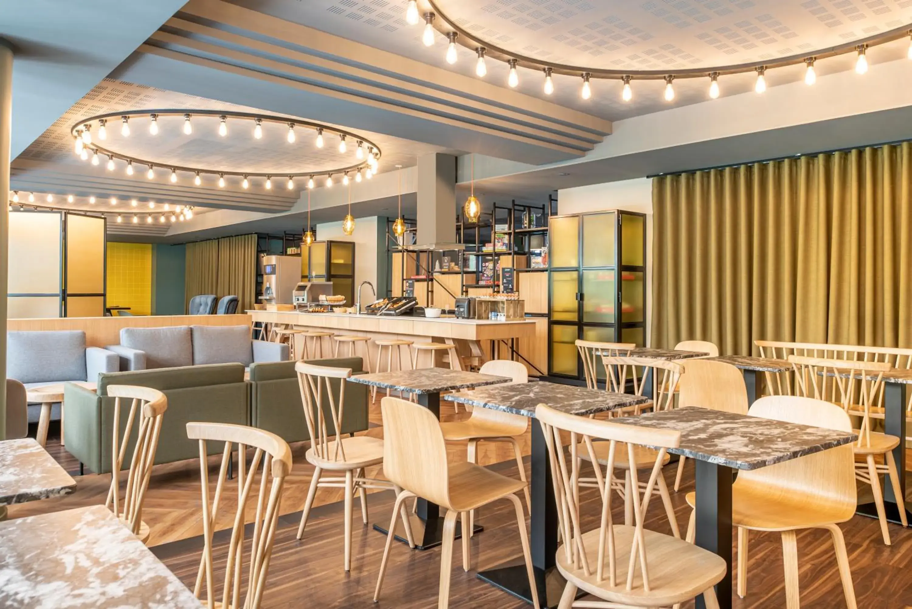 Lobby or reception in Aparthotel Adagio Porte de Versailles Lobby or reception in Aparthotel Adagio Porte de Versailles