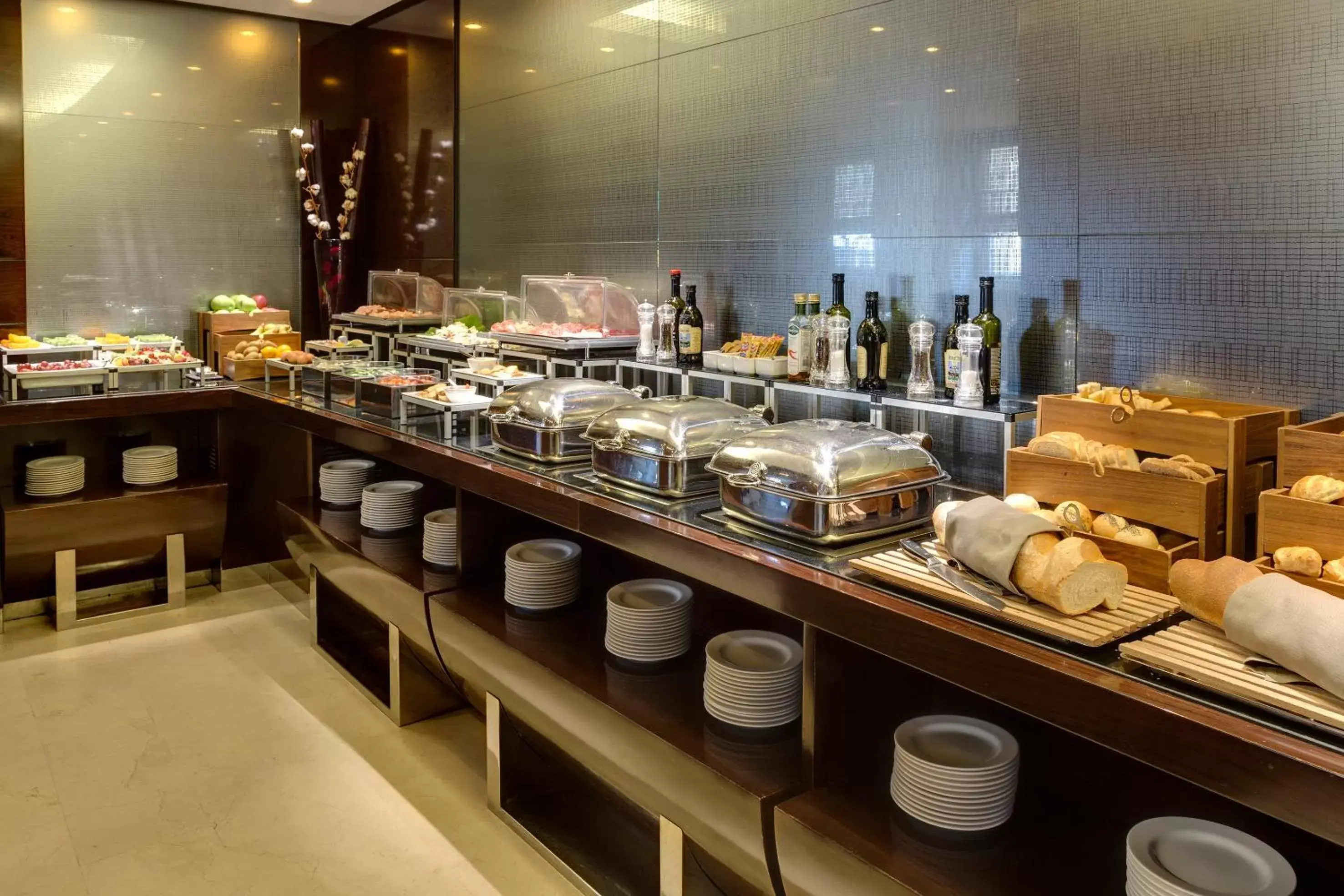 Continental breakfast in Meliá Genova