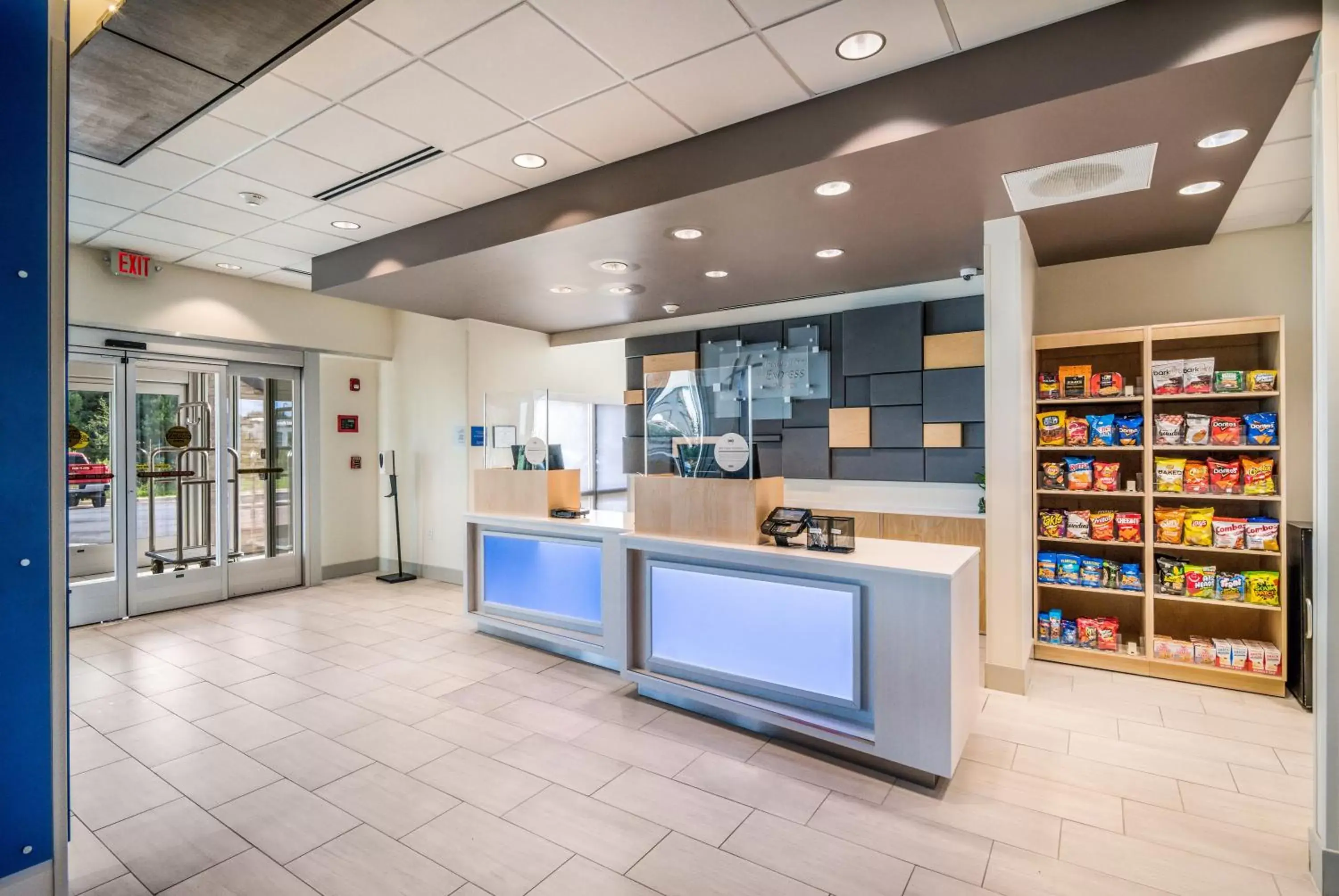 Lobby or reception in Holiday Inn Express & Suites - Asheboro, an IHG Hotel
