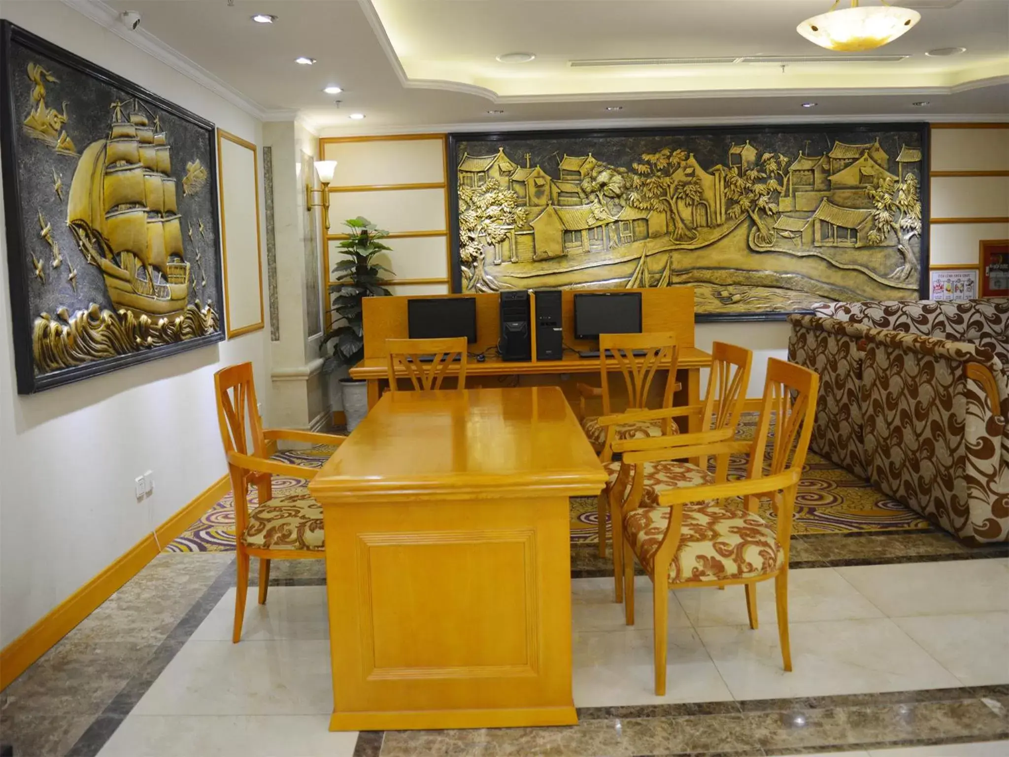 Lobby or reception, Restaurant/Places to Eat in A25 Luxury Hotel