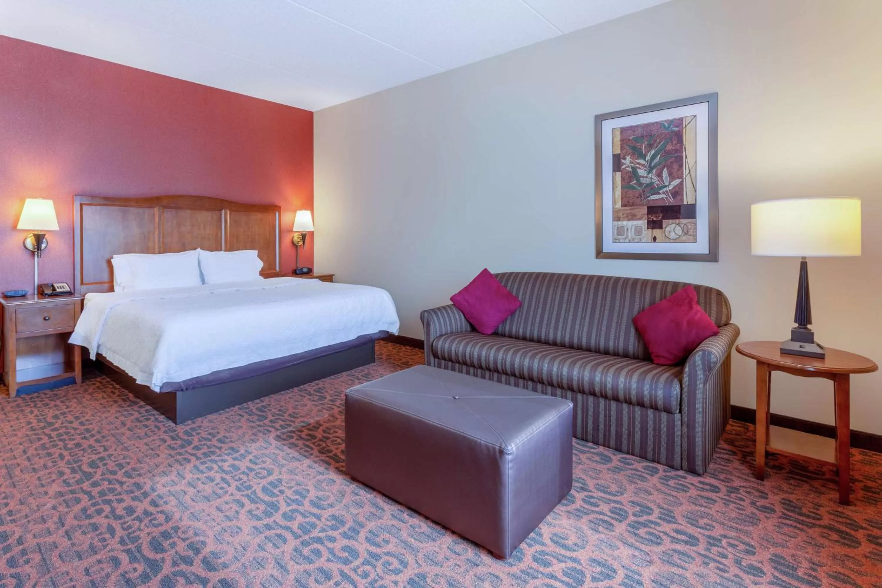 Living room, Bed in Hampton Inn Owings Mills