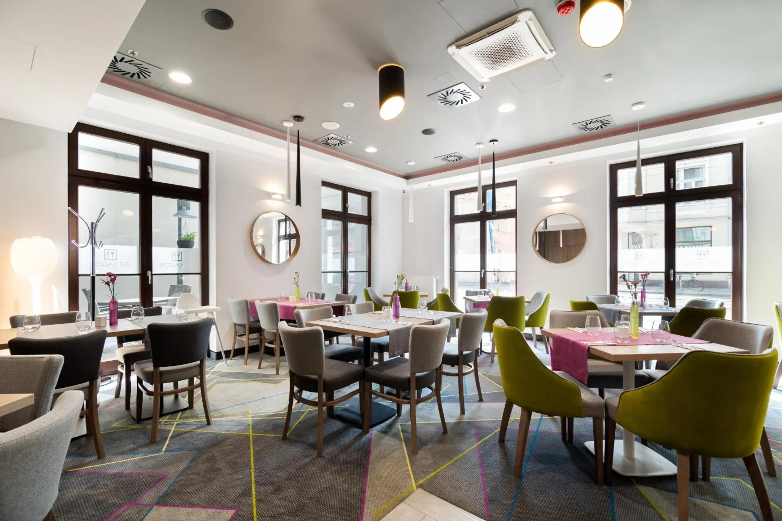 Restaurant/places to eat in Golden Tulip Krakow Kazimierz Restaurant/places to eat in Golden Tulip Krakow Kazimierz