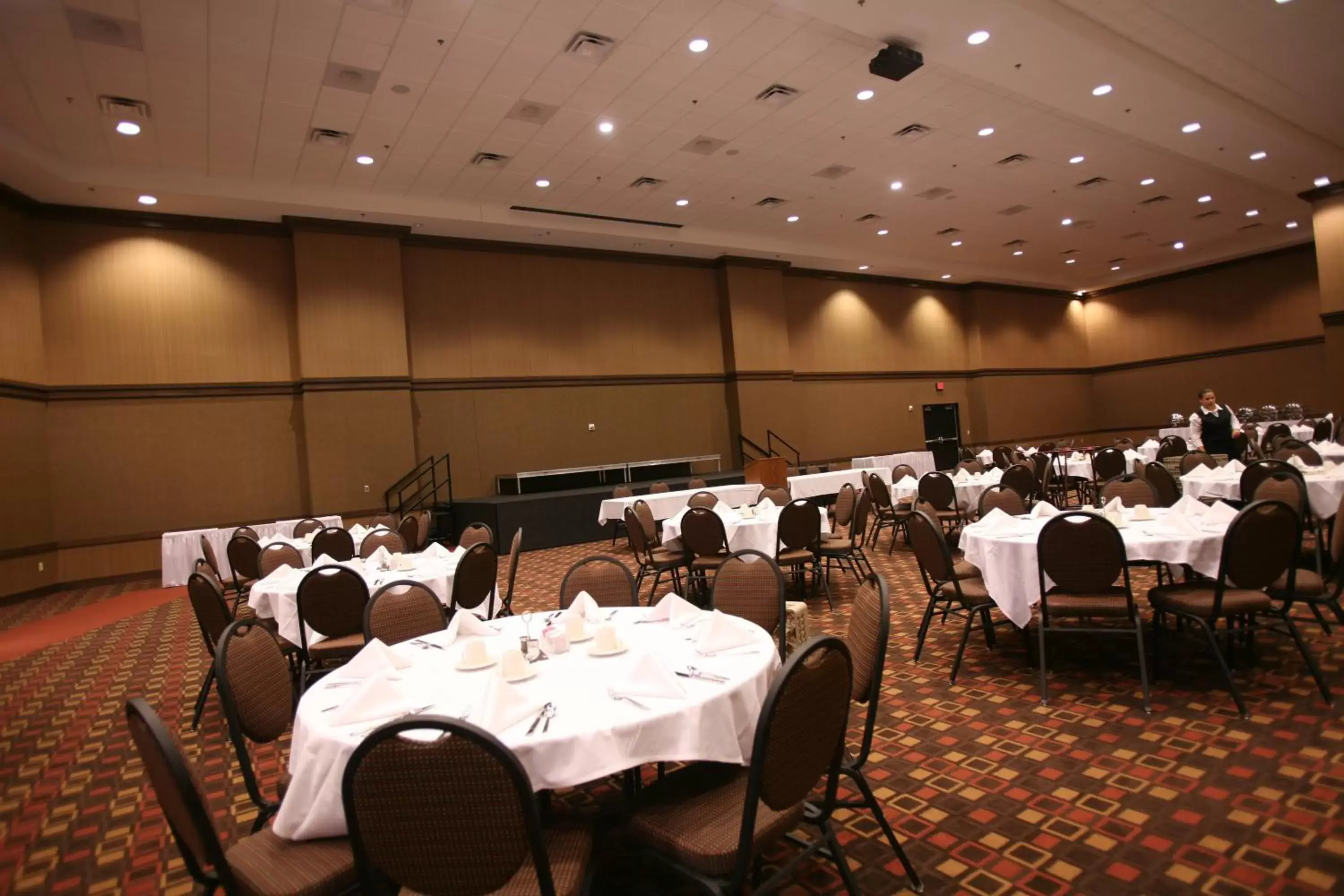 Banquet/Function facilities, Restaurant/Places to Eat in Fun City Resort Hotel