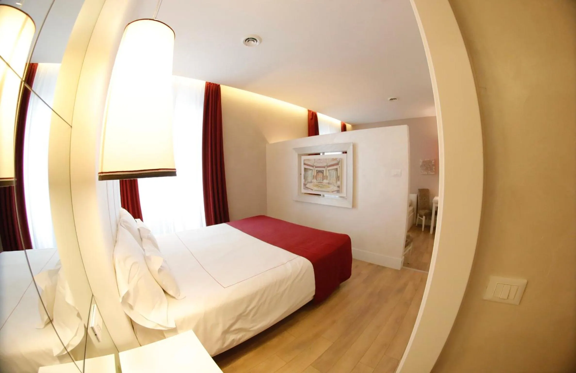 Photo of the whole room, Bed in Tullia&Prisca Relais