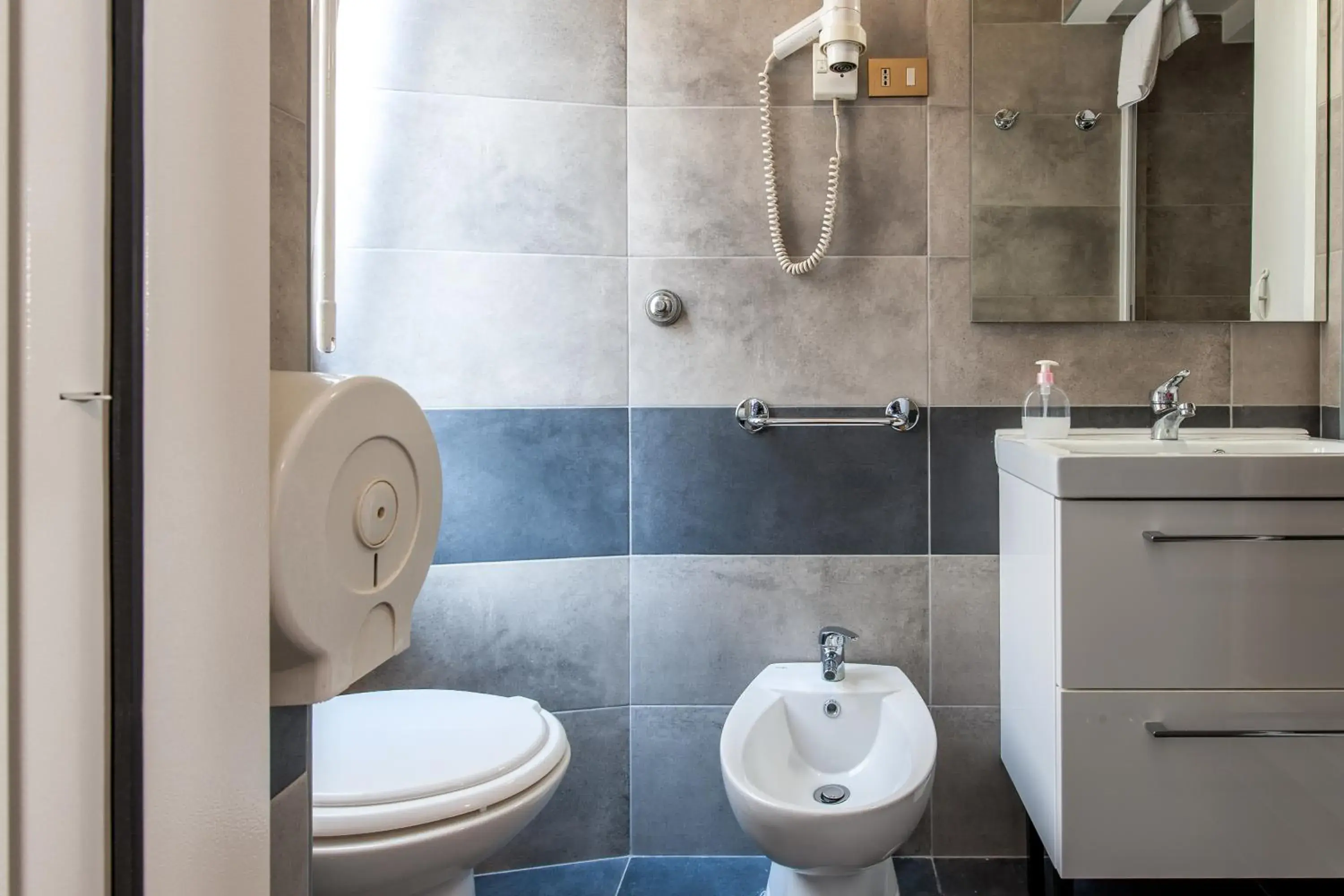 Shower, Bathroom in Alessandro A San Pietro Best Bed
