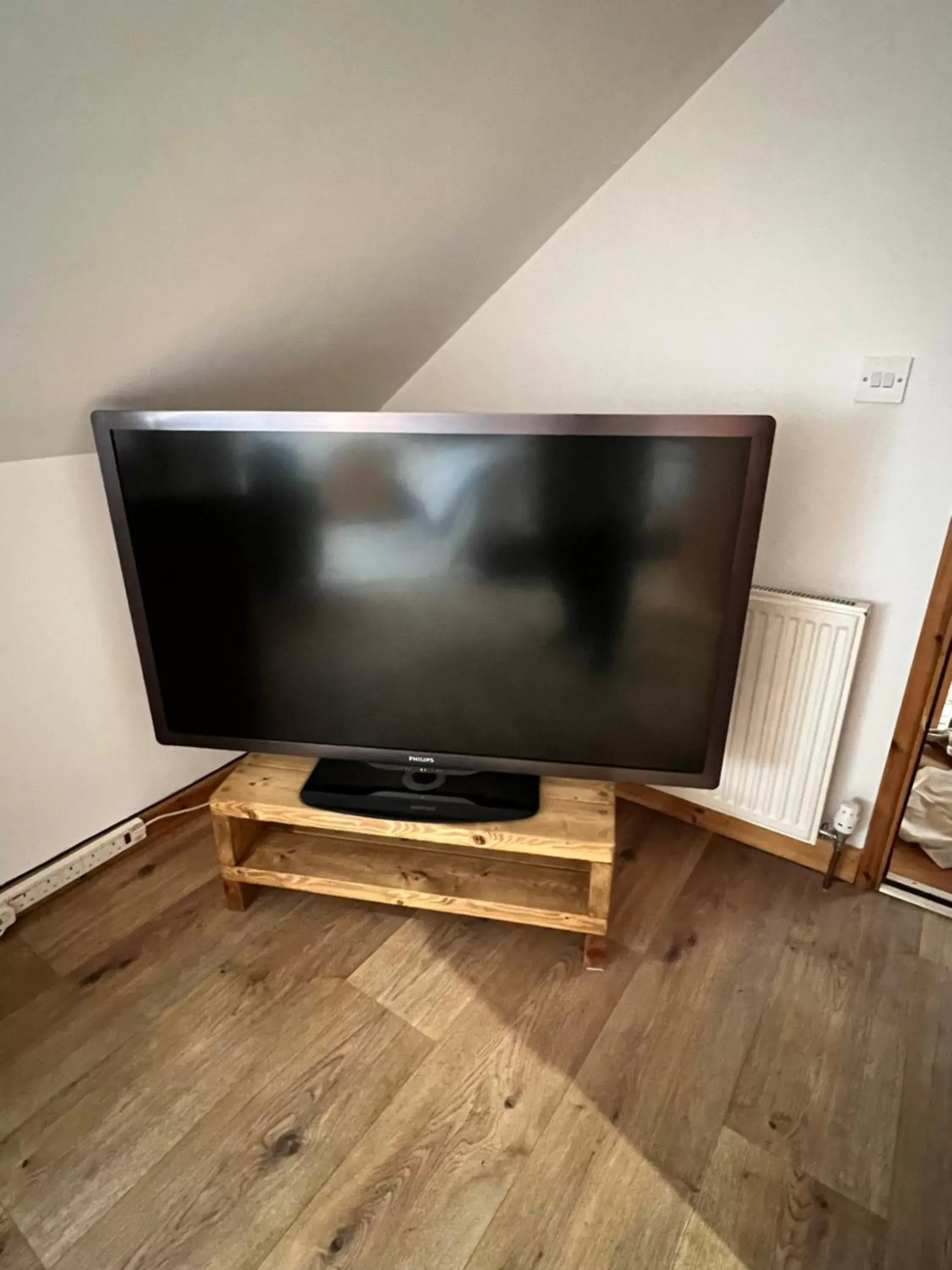 TV and multimedia, TV/Entertainment Center in Beudy Bach