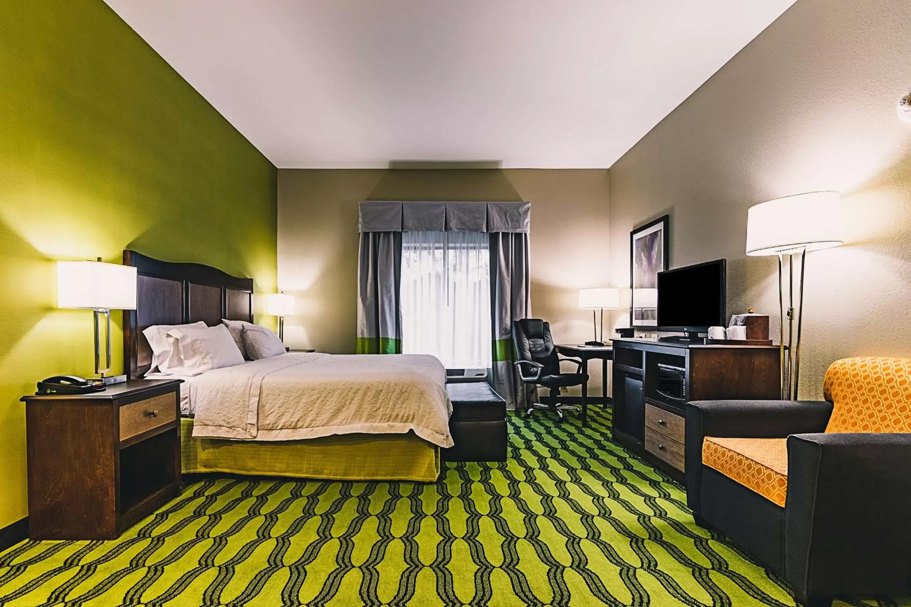 Bed in Hampton Inn Niagara Falls/ Blvd Bed in Hampton Inn Niagara Falls/ Blvd