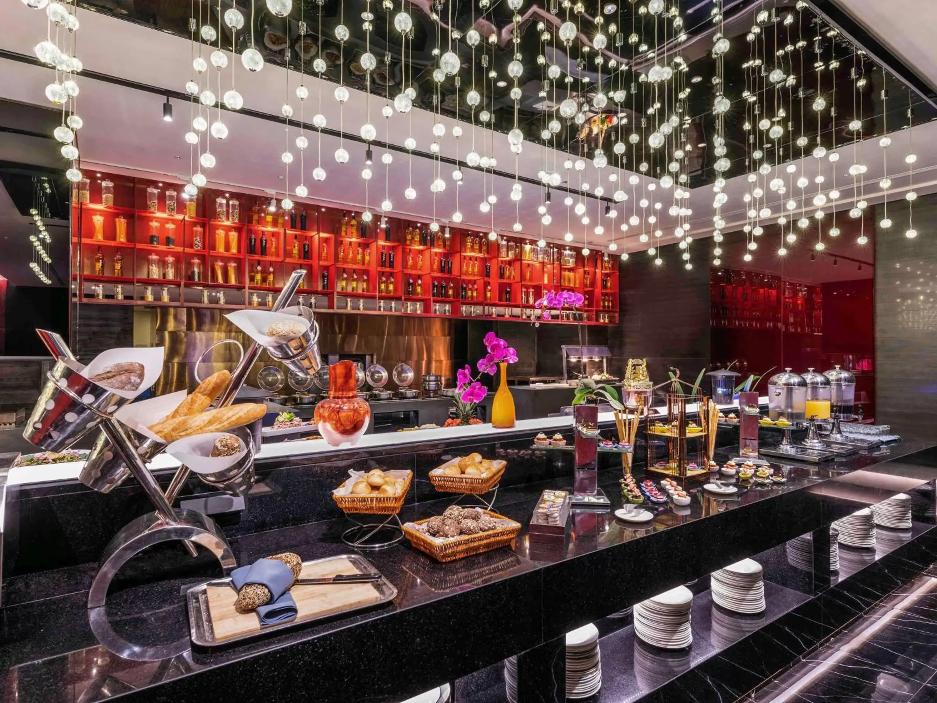 Restaurant/places to eat in Grand Mercure Shanghai Century Park