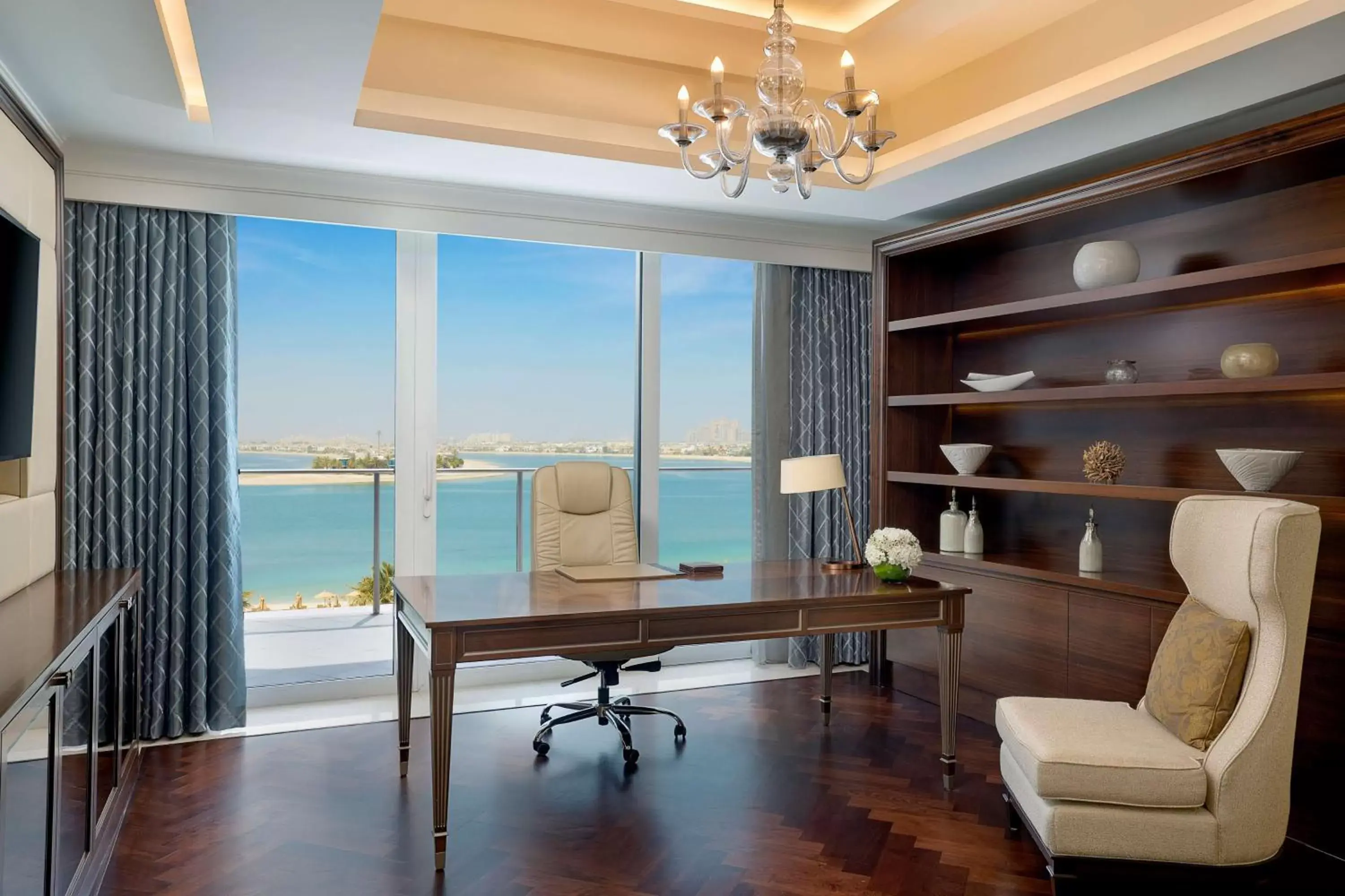 Bedroom, Seating Area in Waldorf Astoria Dubai Palm Jumeirah