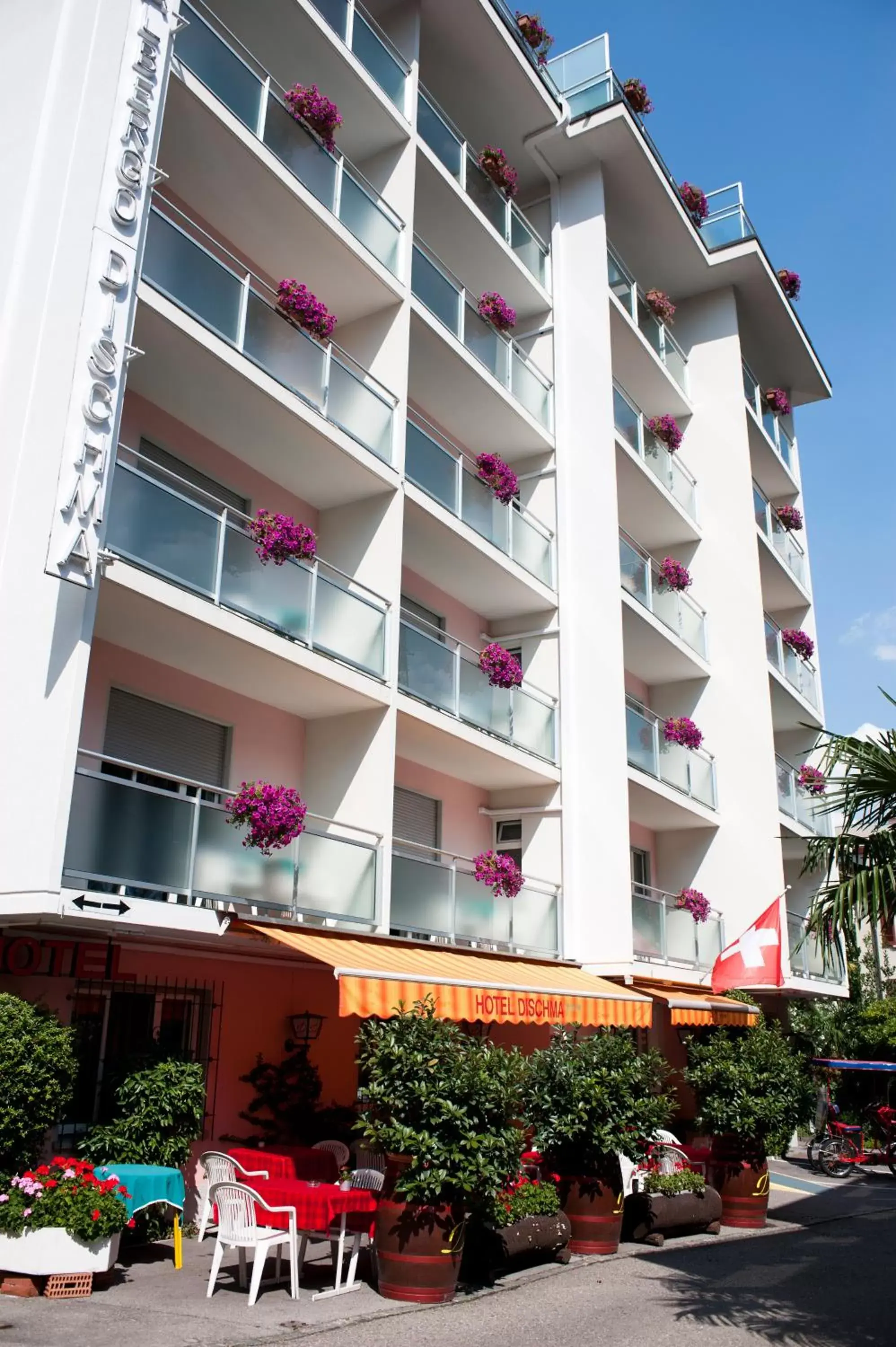 Facade/entrance, Property Building in Hotel Dischma