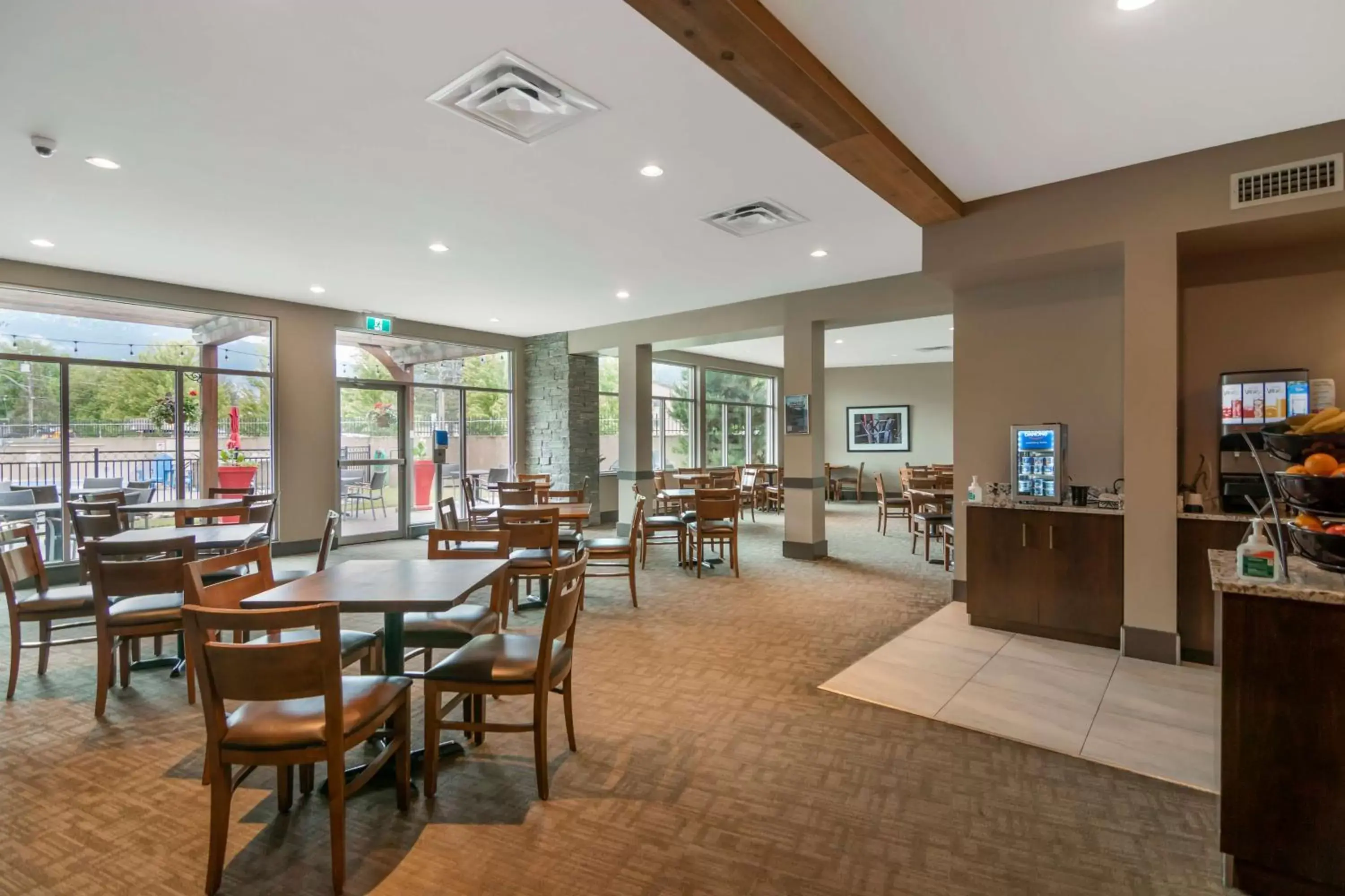 Breakfast, Restaurant/Places to Eat in Best Western Plus Revelstoke