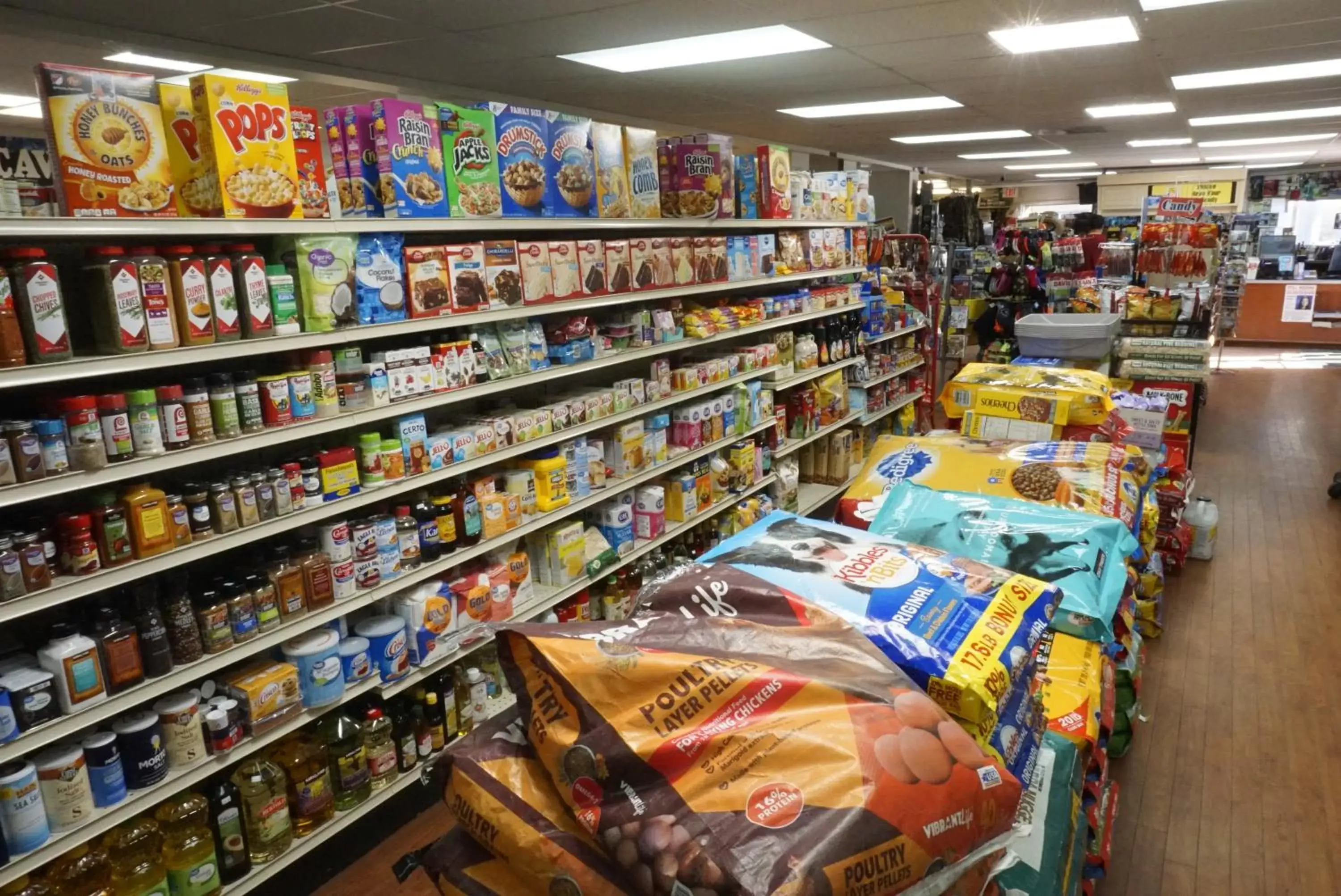 Supermarket/Shops in Bristlecone Motel