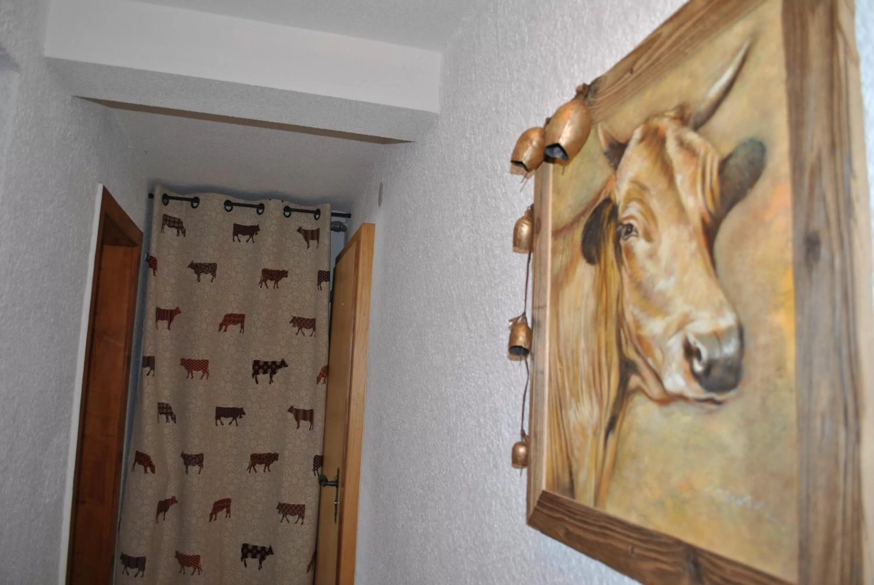 Decorative detail in Les Petits Mélèzes