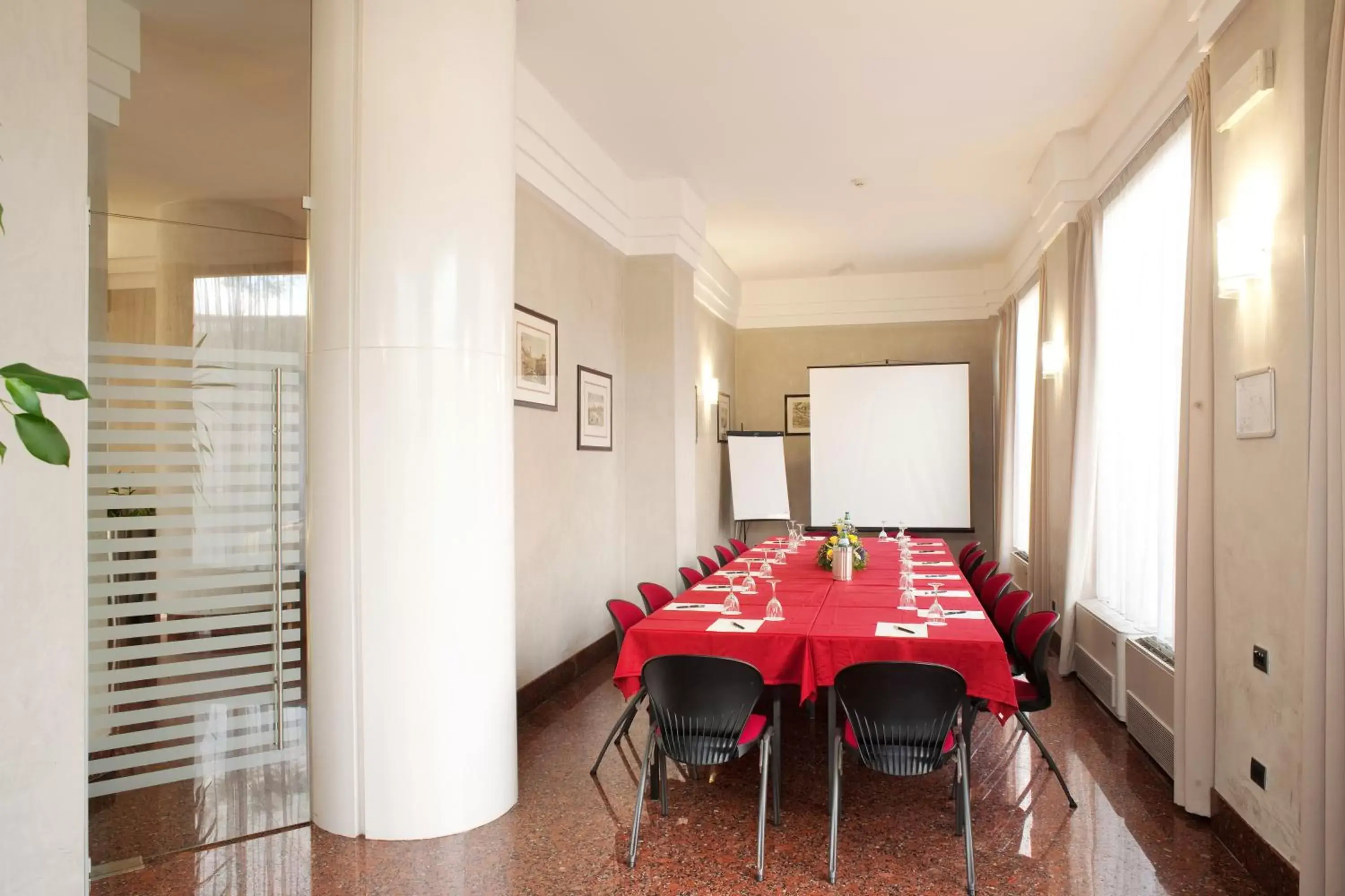 Business facilities in Hotel San Pietro