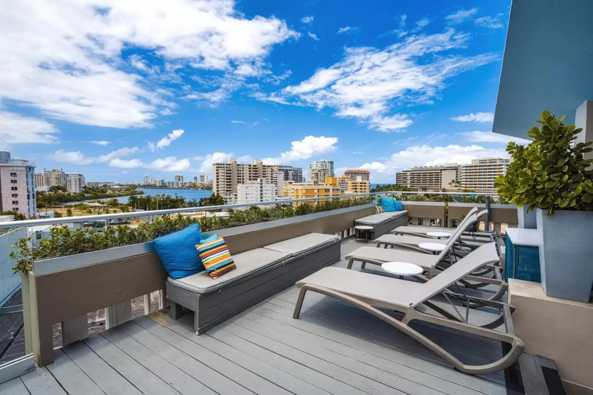 Balcony/Terrace in The Wave Hotel Condado