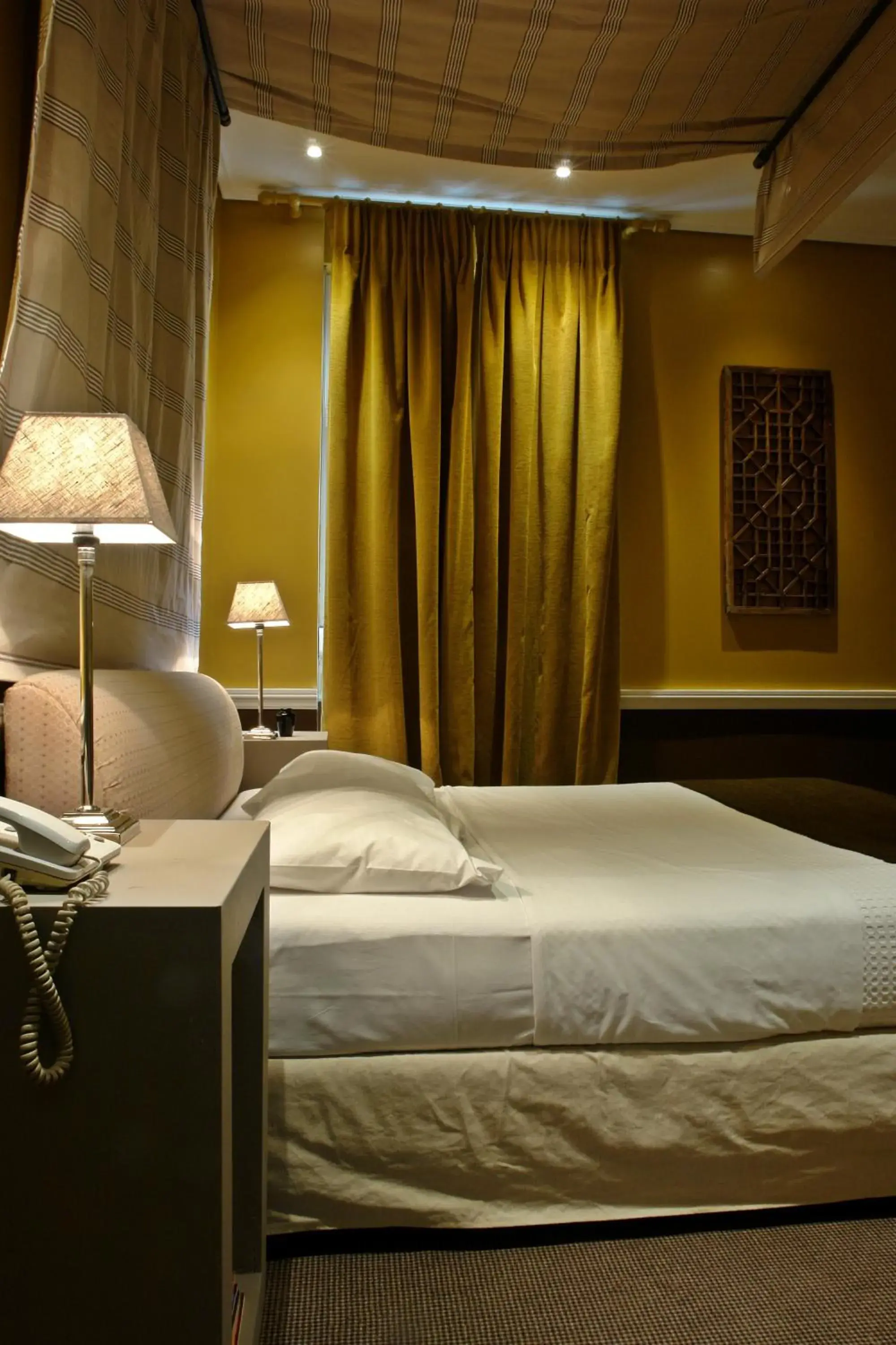 Bed in Semeli Hotel