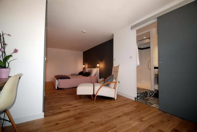 Photo of the whole room in Les Jardins De Galicia