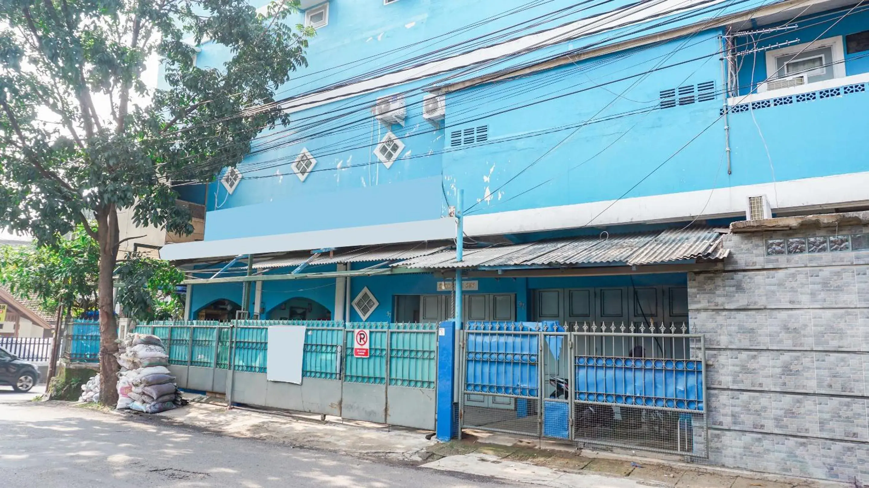 Property Building in OYO 2088 Grha Blue Sky Syariah