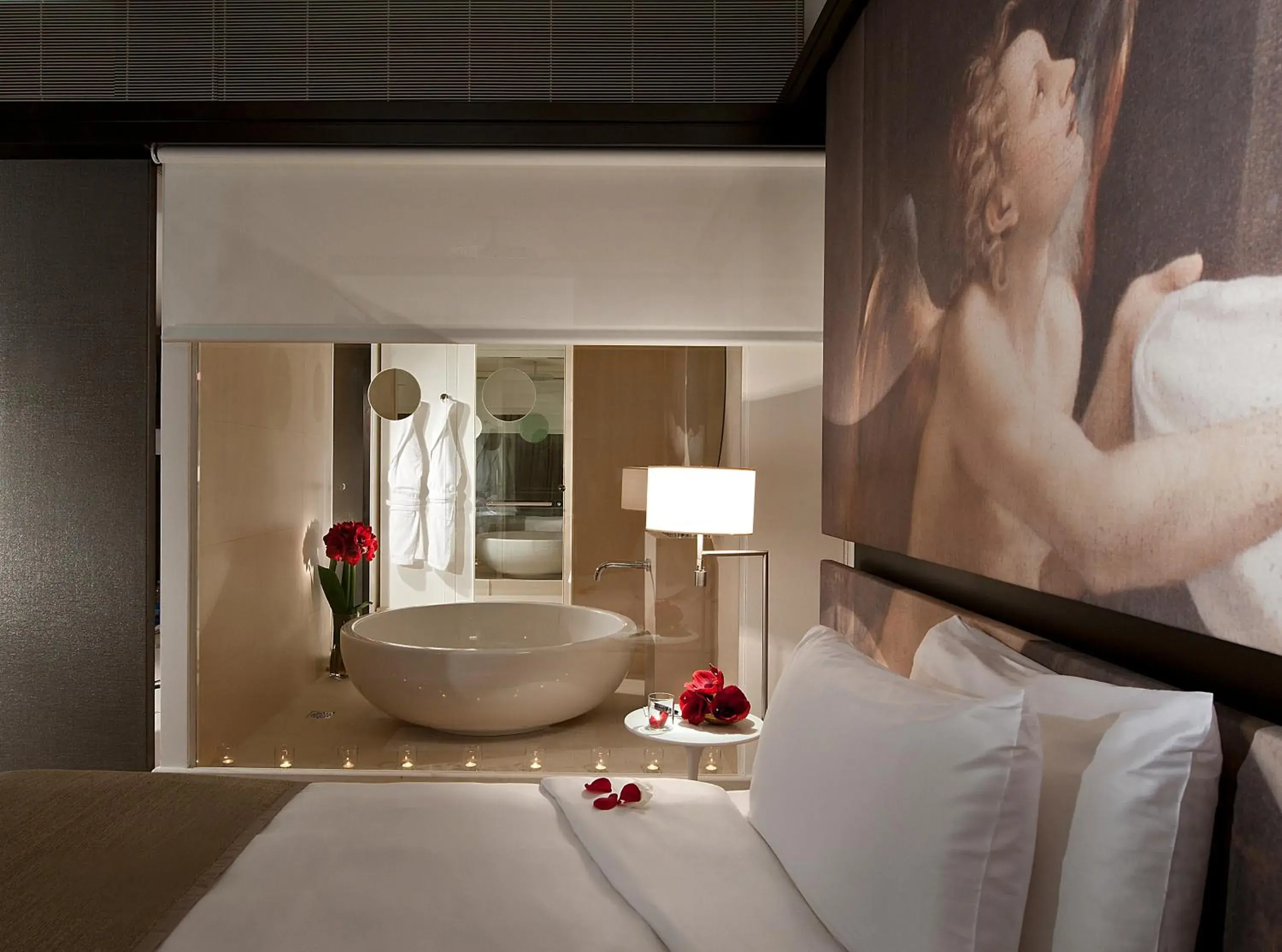 Bed, Bathroom in Villa Agrippina Gran Meliá - The Leading Hotels of the World