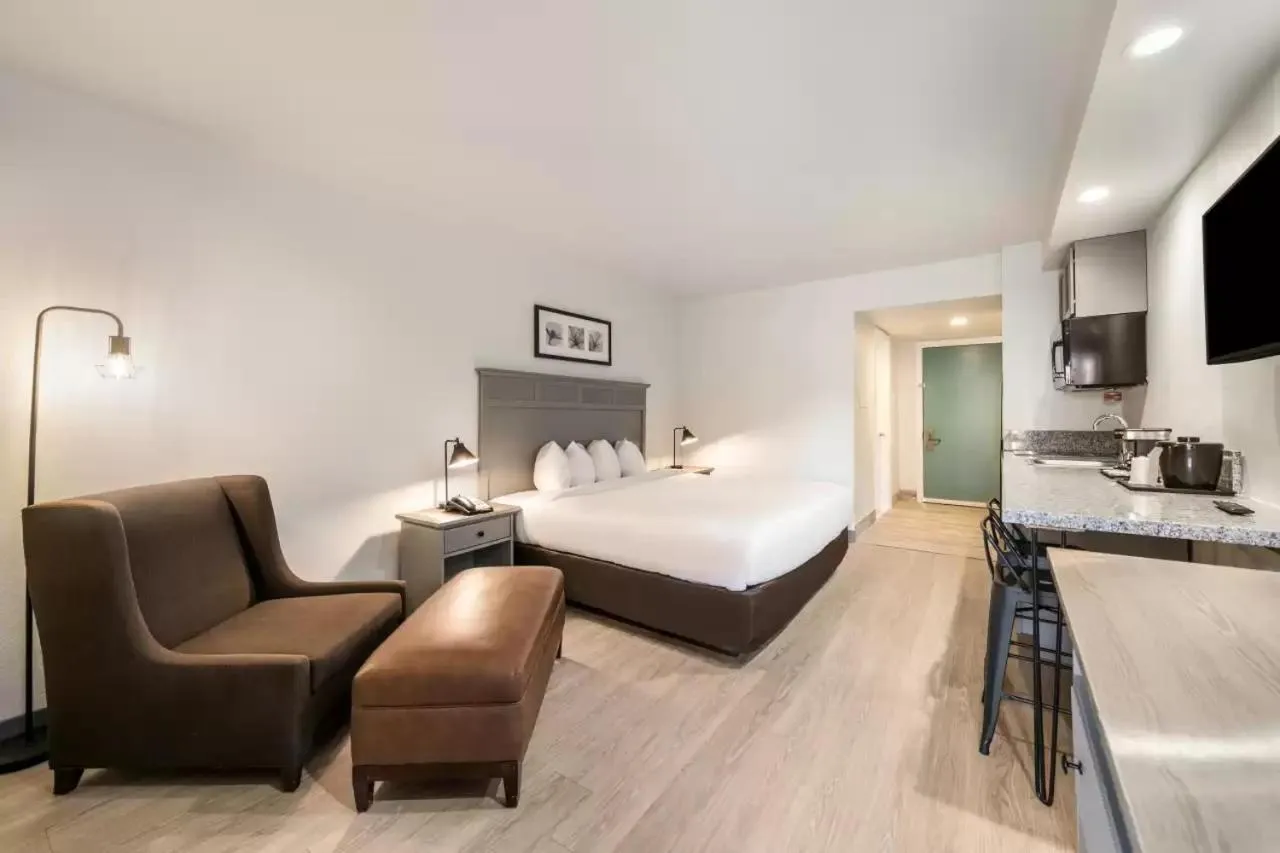 Bed in Suburban Studios Williamsburg Central