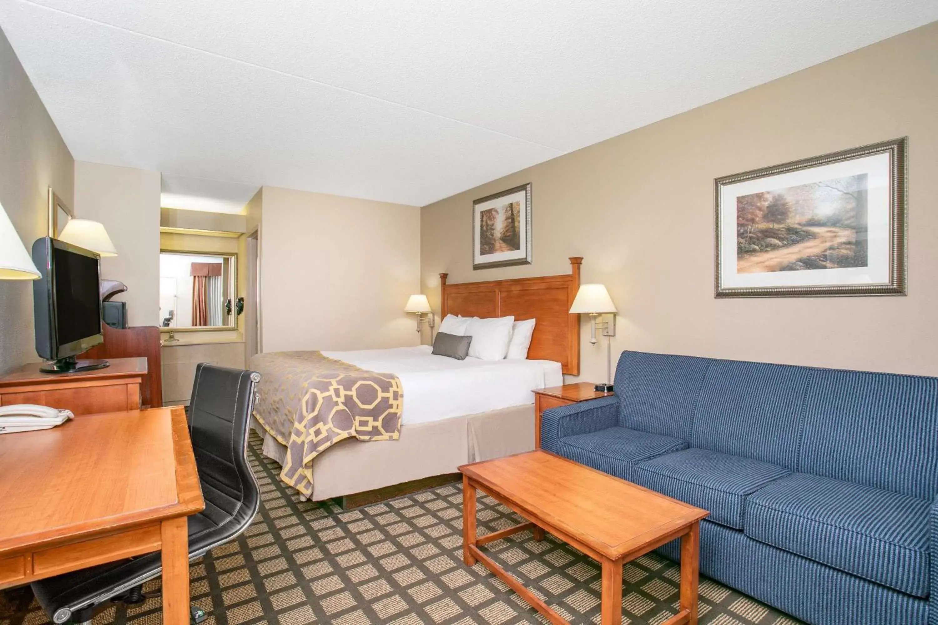 Photo of the whole room, Bed in Baymont by Wyndham Hays Photo of the whole room, Bed in Baymont by Wyndham Hays