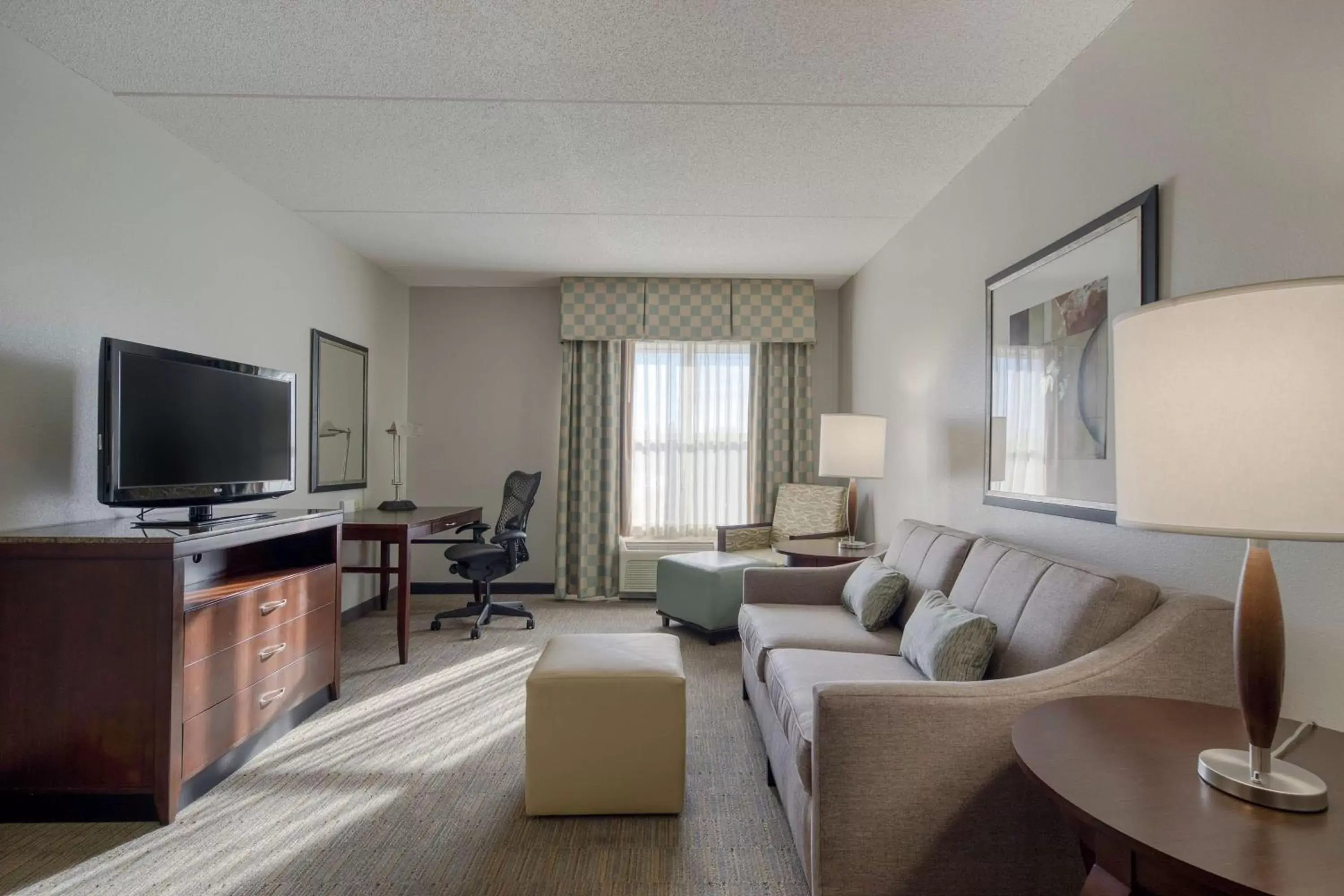 Bedroom, Seating Area in Hilton Garden Inn Durham Southpoint