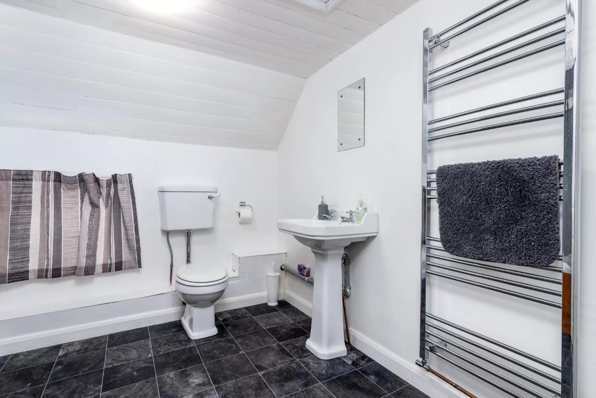 Bathroom in The Witching Post Inn