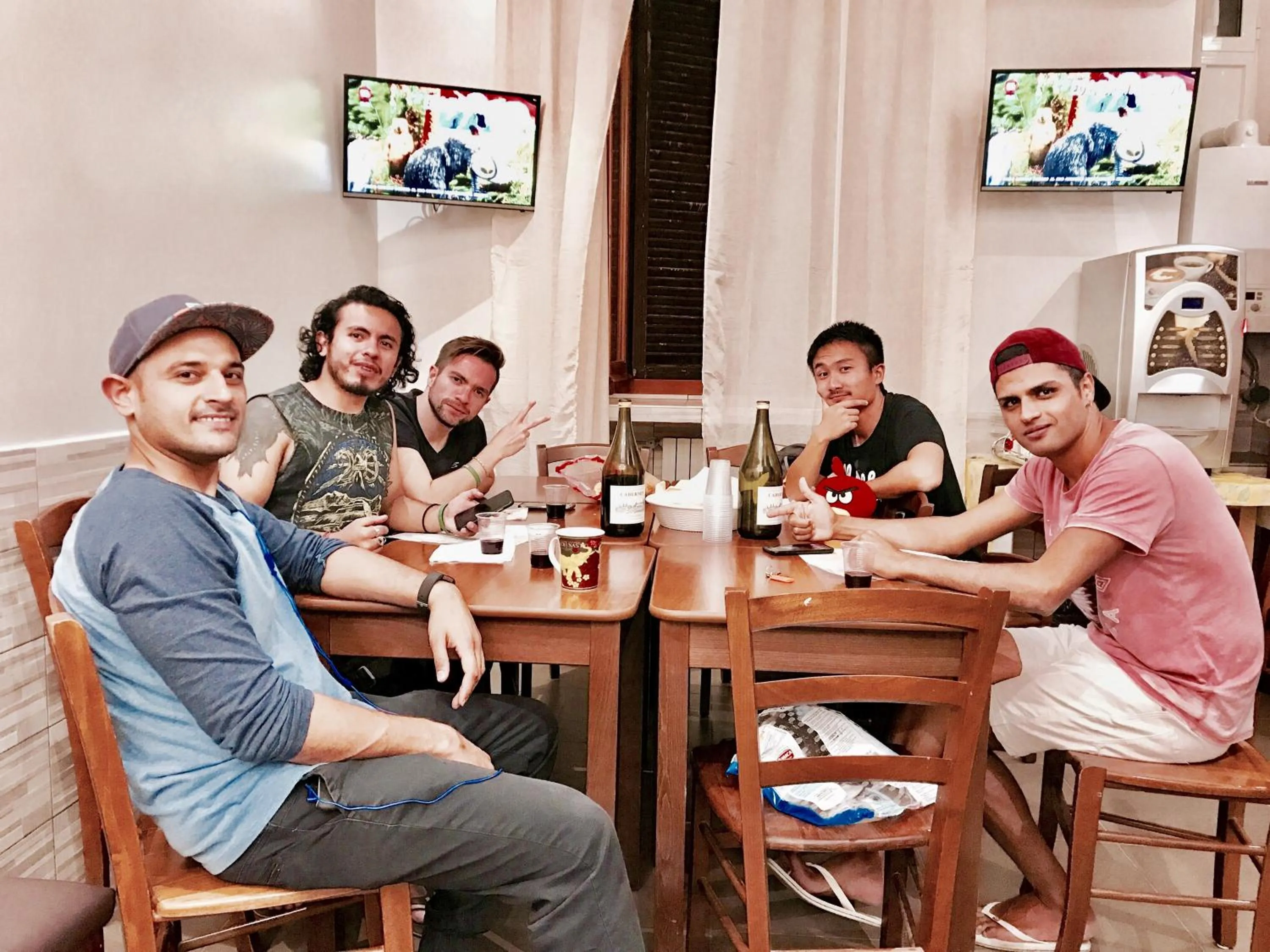 Communal lounge/ TV room in Legend R.G.