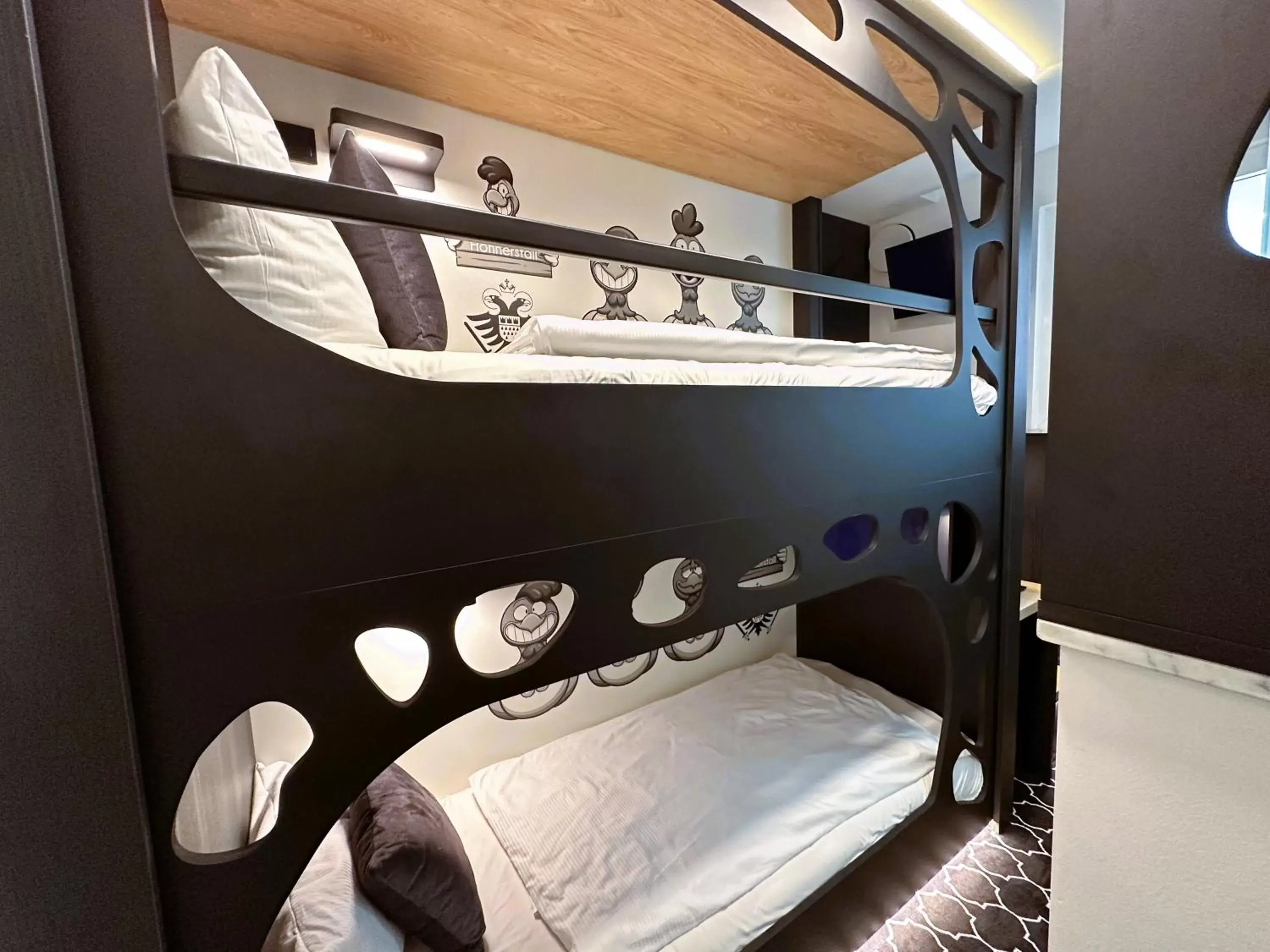 Bed, Bunk Bed in Rhein Hotel St. Martin