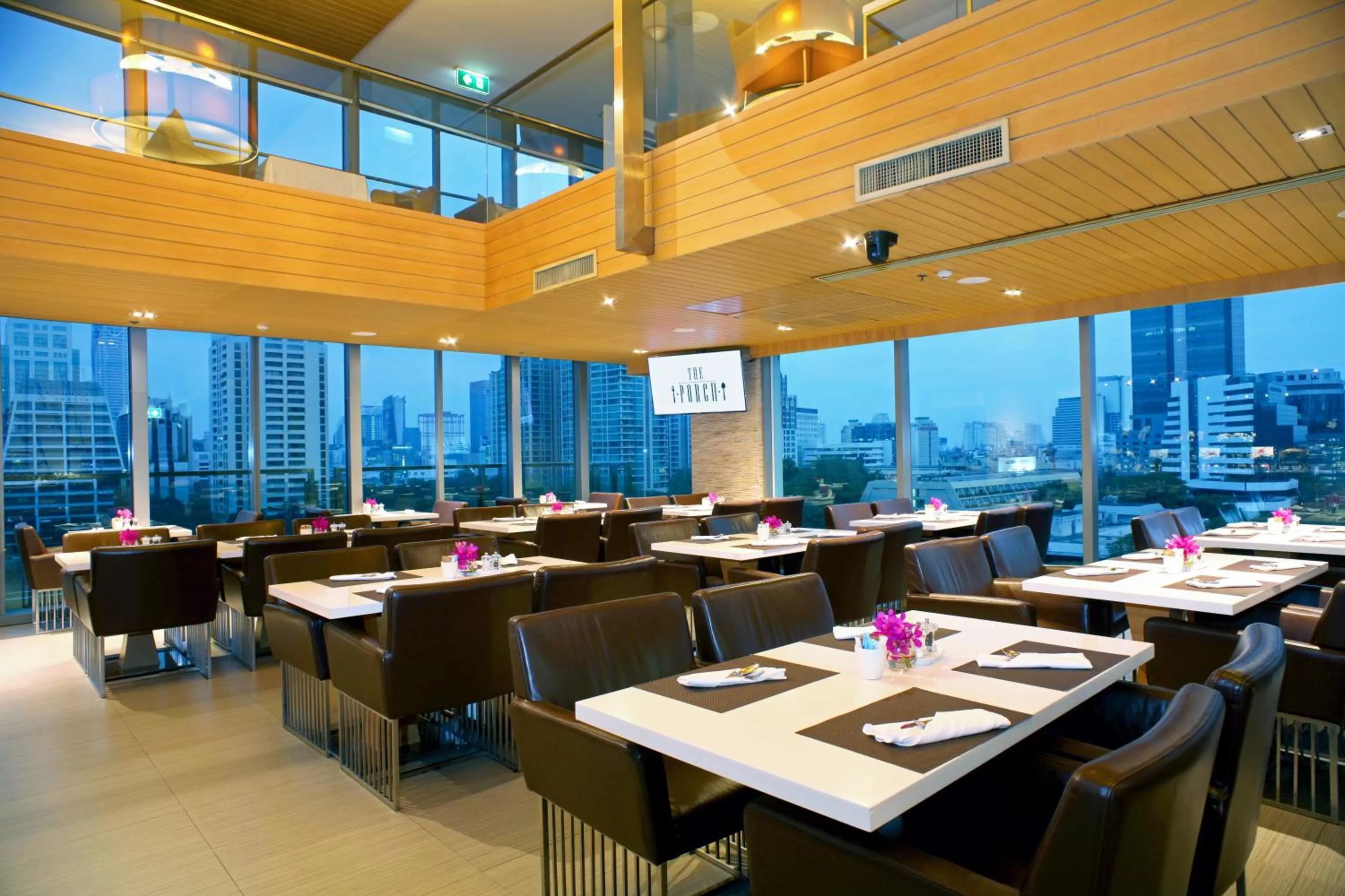 Restaurant/places to eat in Sivatel Bangkok Hotel