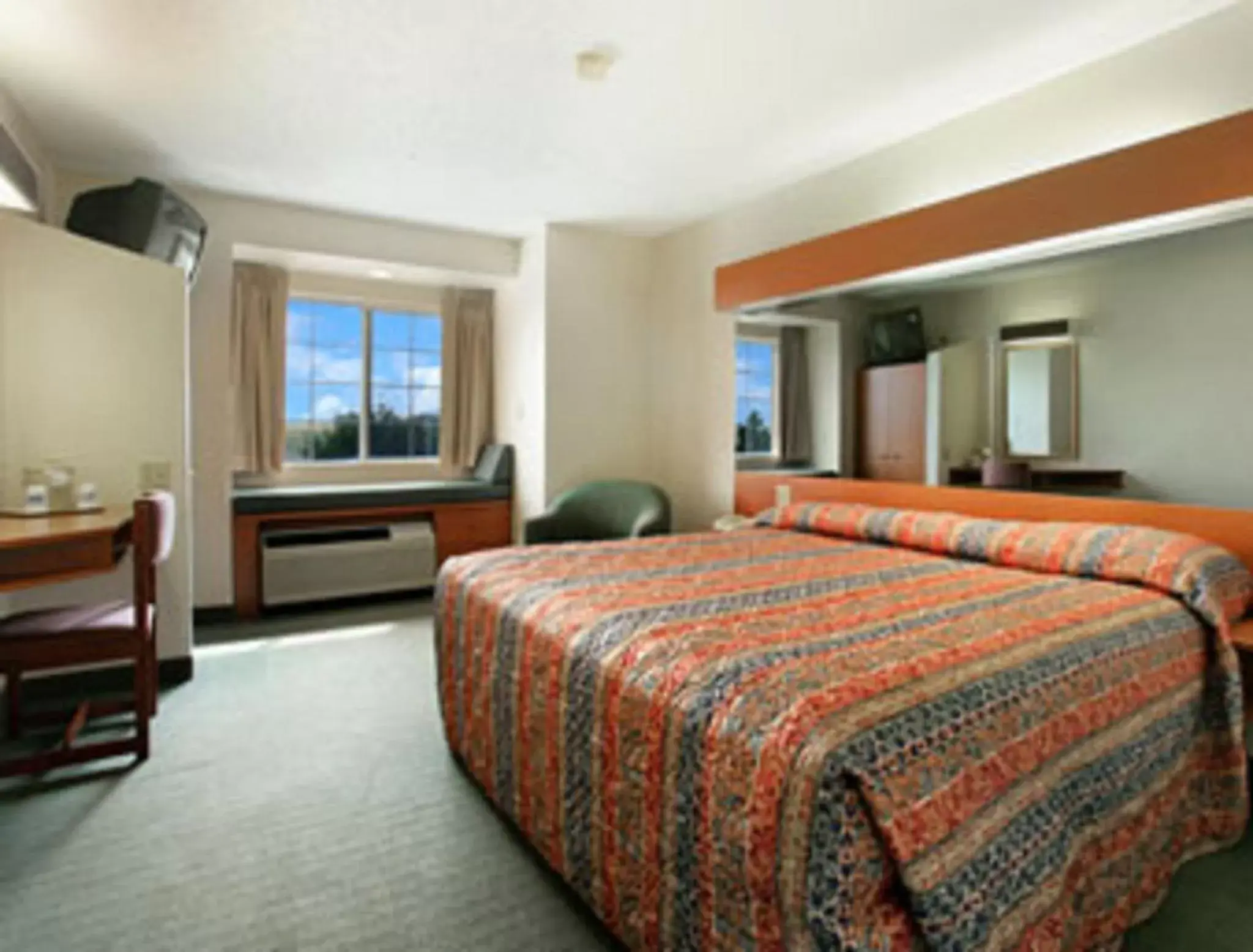 King Room- Non-Smoking in Microtel Inn & Suites by Wyndham Denver Airport