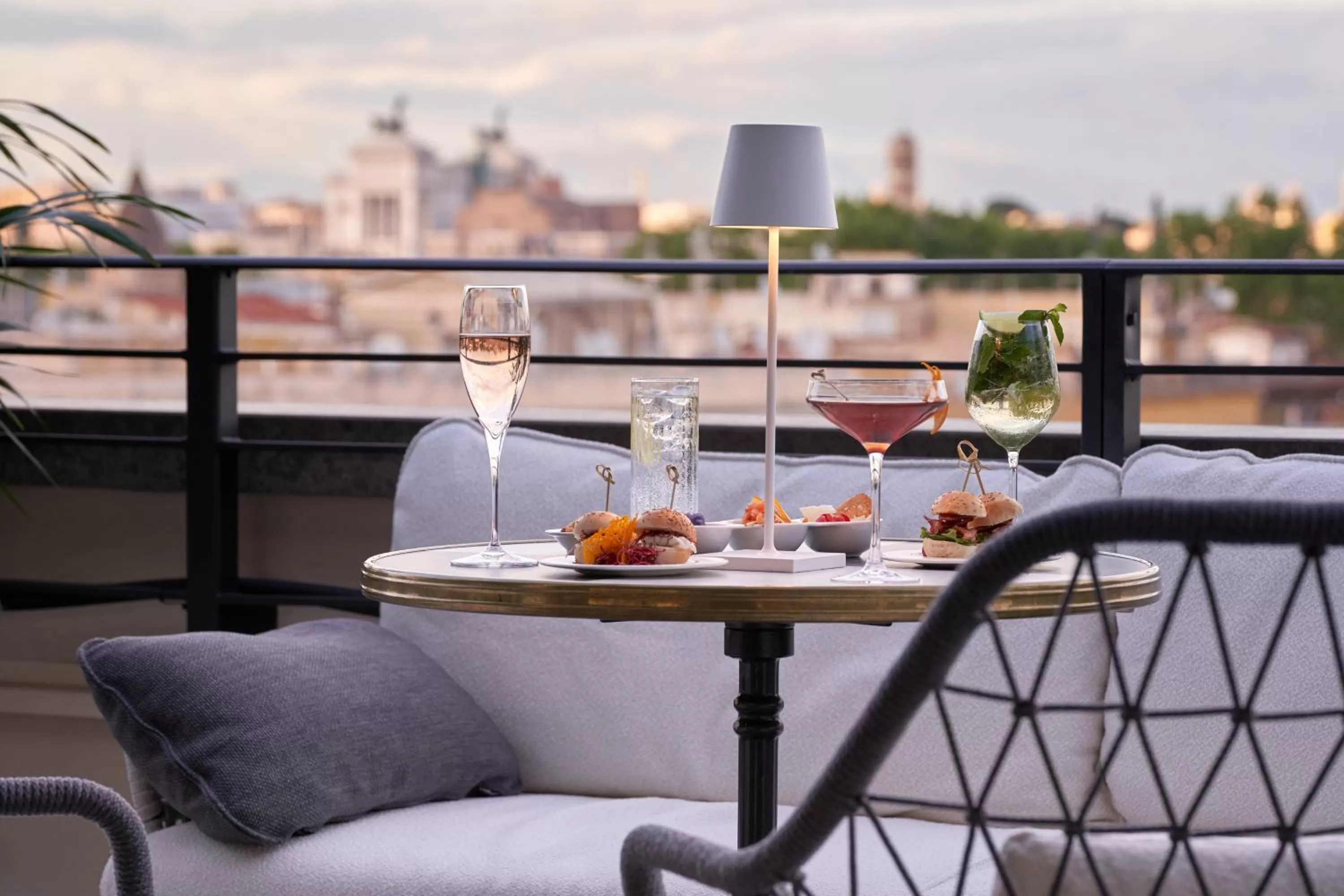 Balcony/Terrace in Trastevere Roma UNA Esperienze