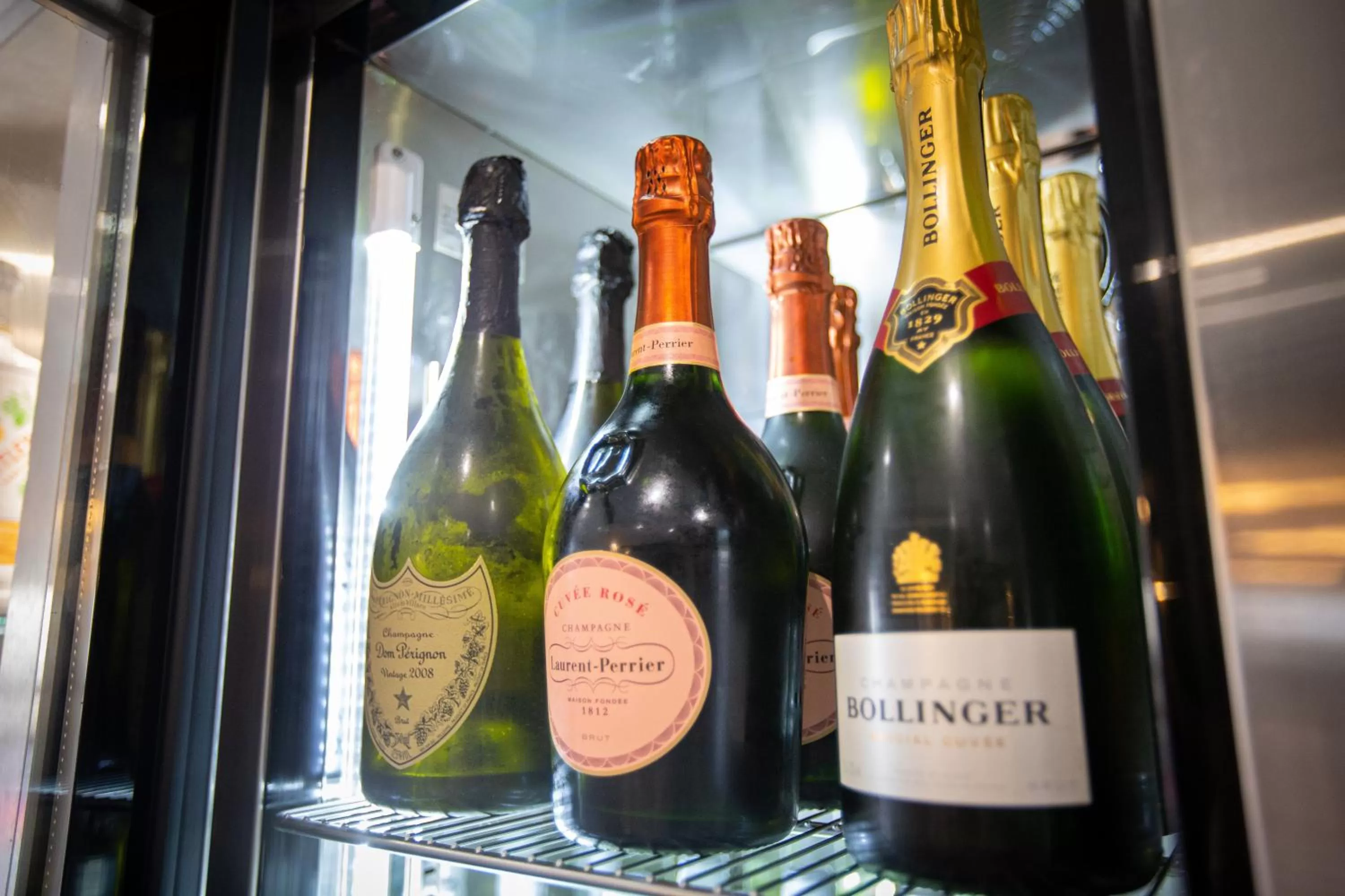 Lounge or bar in The Crown Hotel Bawtry-Doncaster