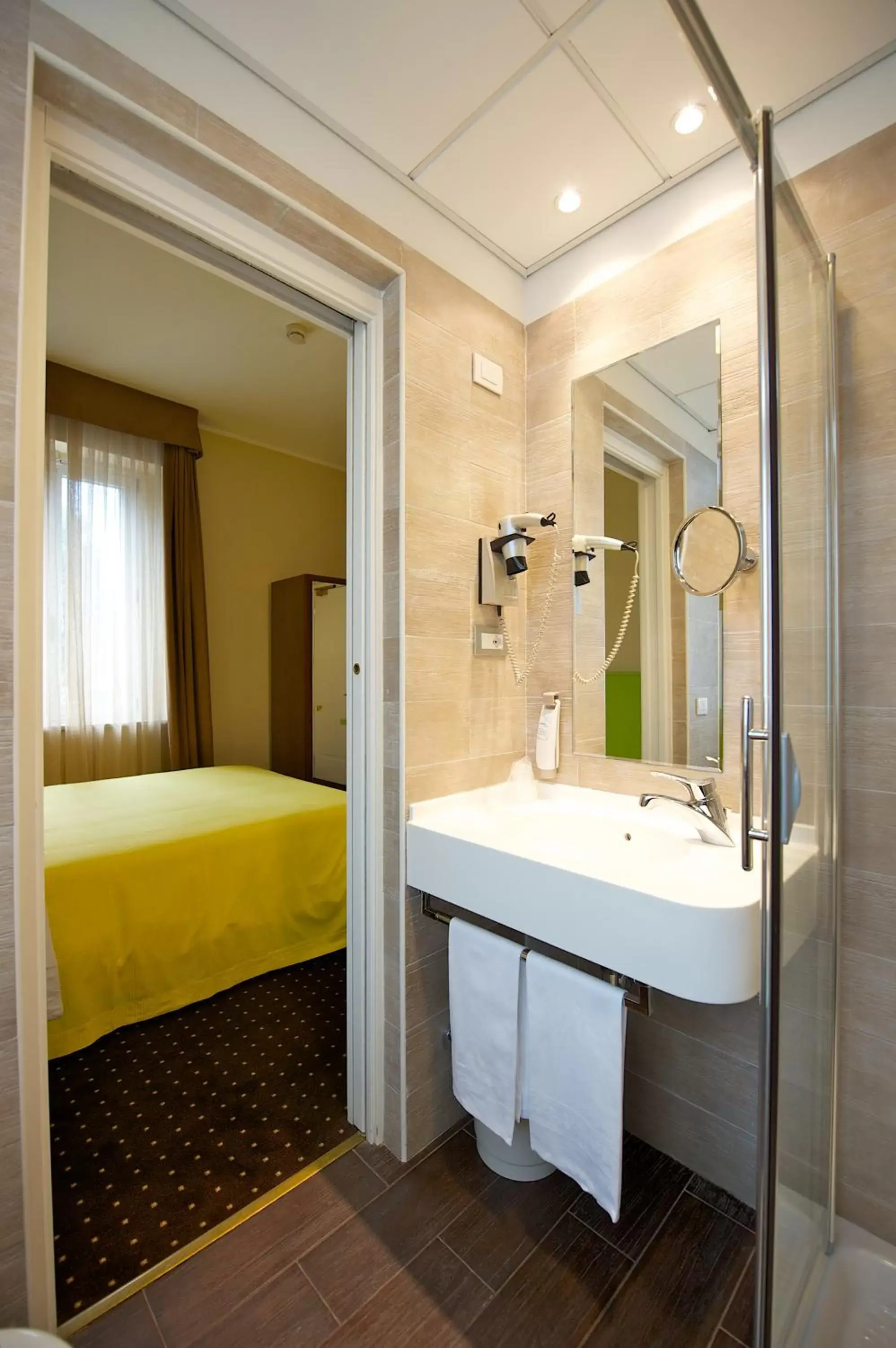 Photo of the whole room, Bathroom in Ibis Styles Parma Toscanini