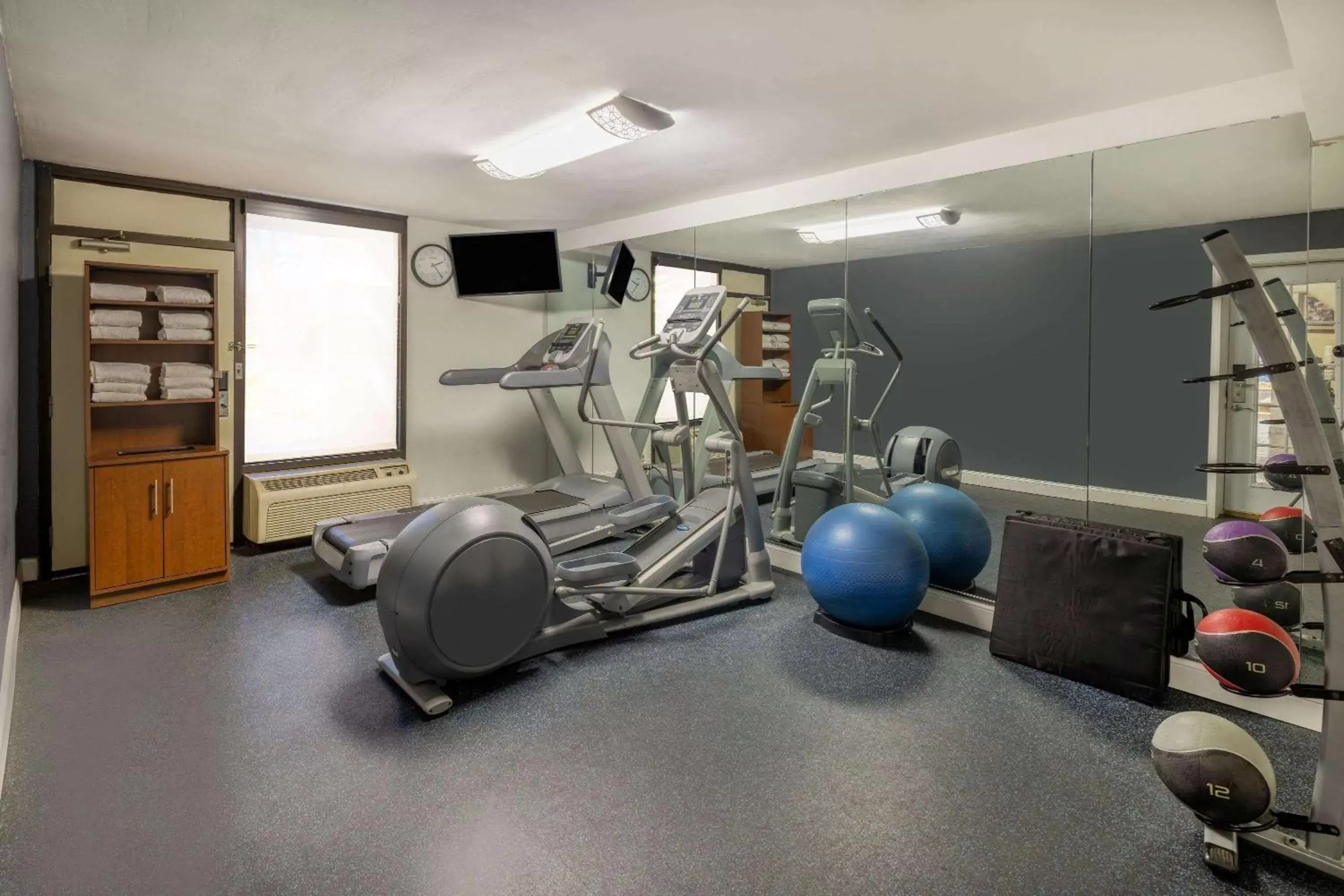 Activities, Fitness Center/Facilities in Days Inn by Wyndham Raleigh Midtown