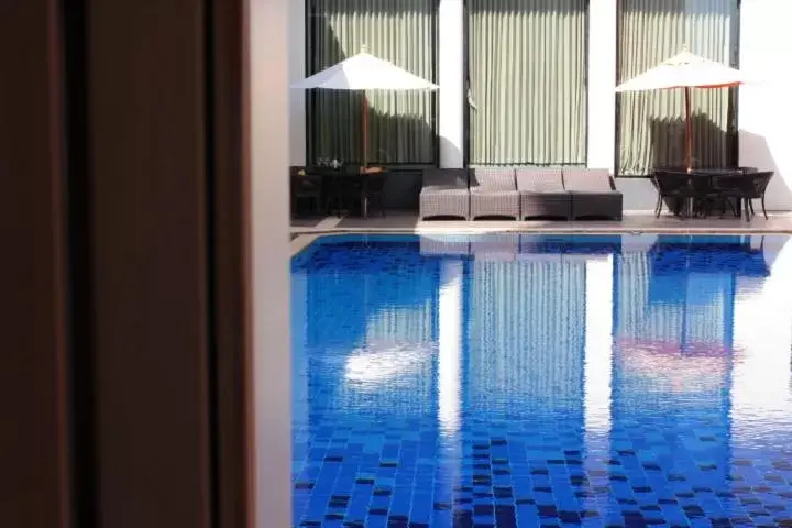 Swimming Pool in S.D. Avenue Hotel