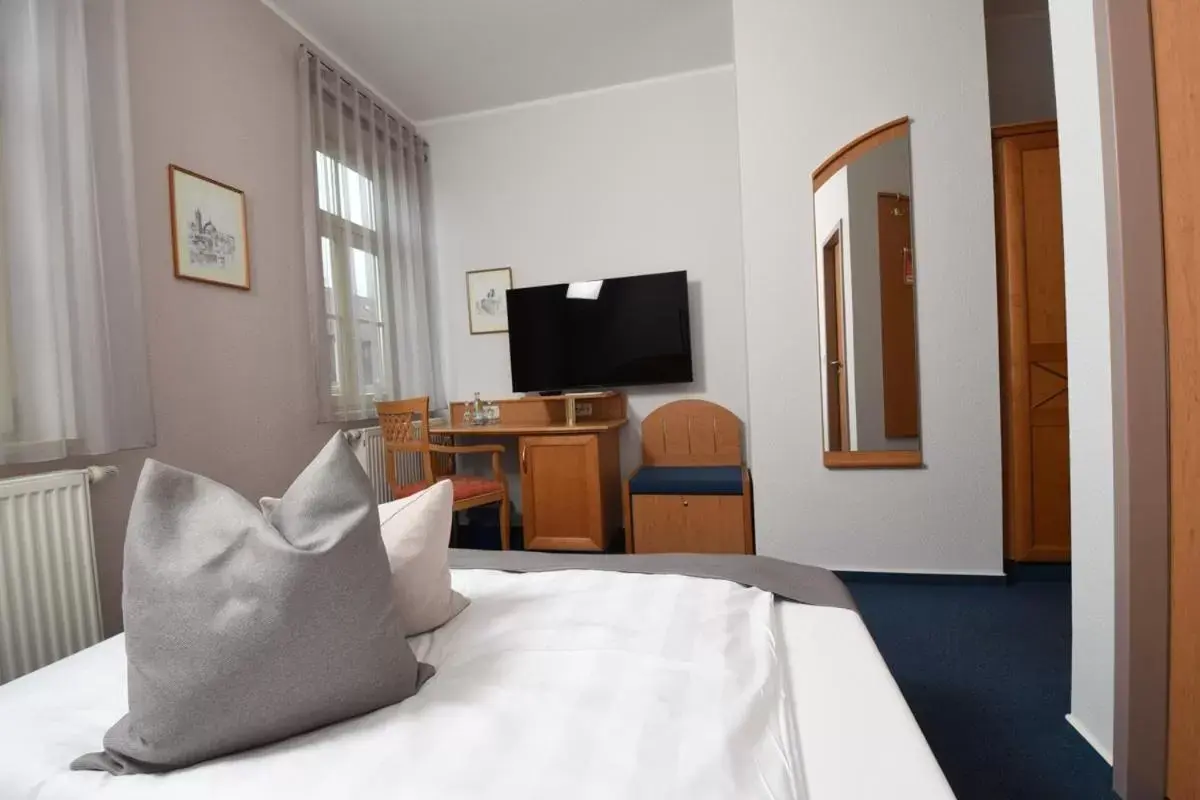 Comfort Single Room in Hotel Anna Amalia Comfort Single Room in Hotel Anna Amalia